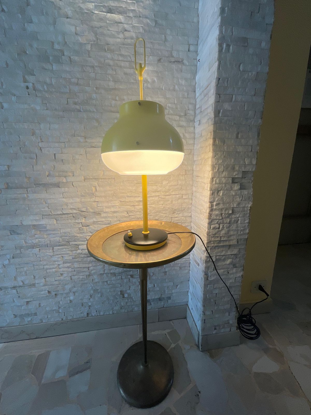 Oscar Torlasco   Lampada Da Tavolo Metallo E Vetro   Italia 1950. photo furniture