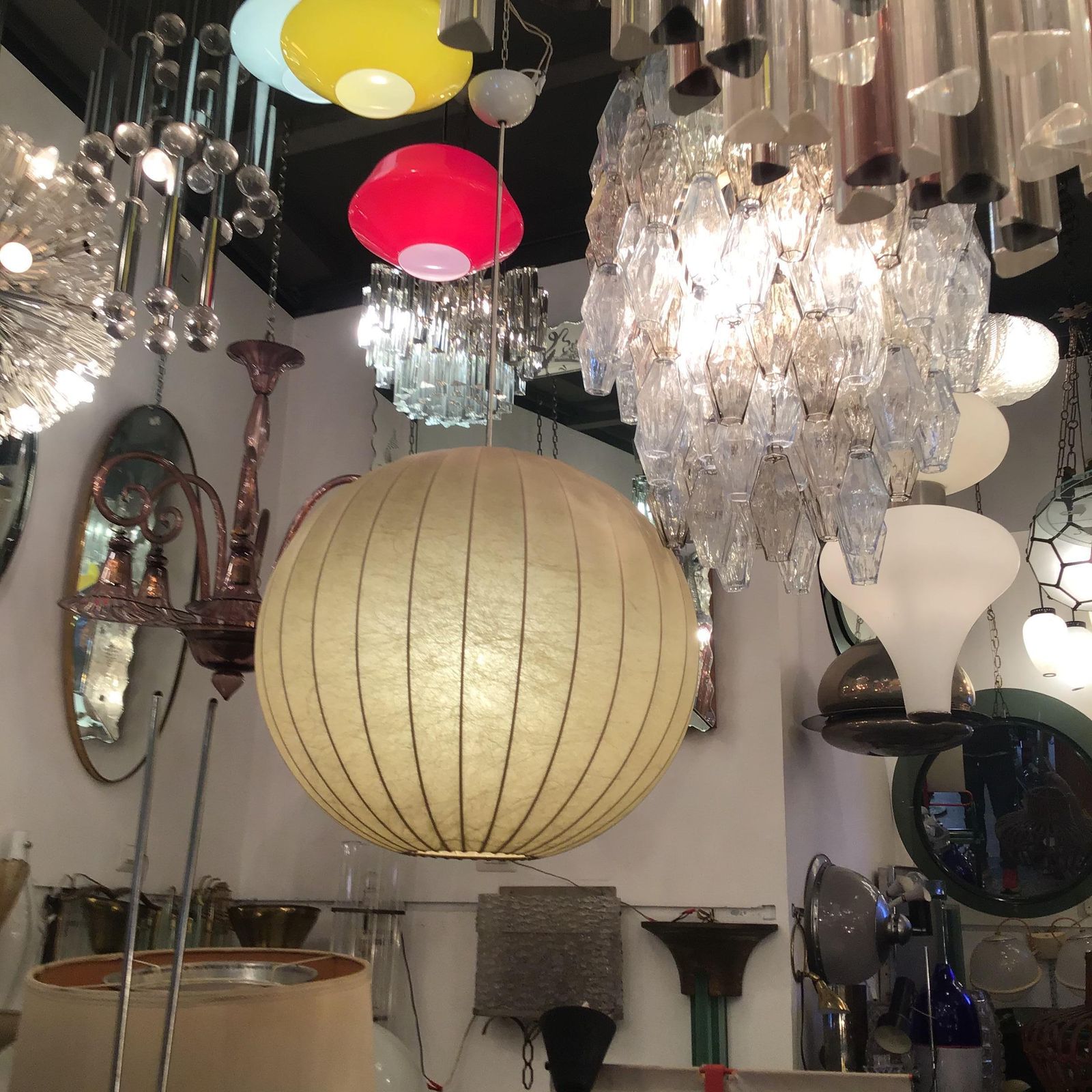 photo vinterior Flos Achille And Piergiacomo Castiglioni Chandelier Cocoon Metal 1960 Italy