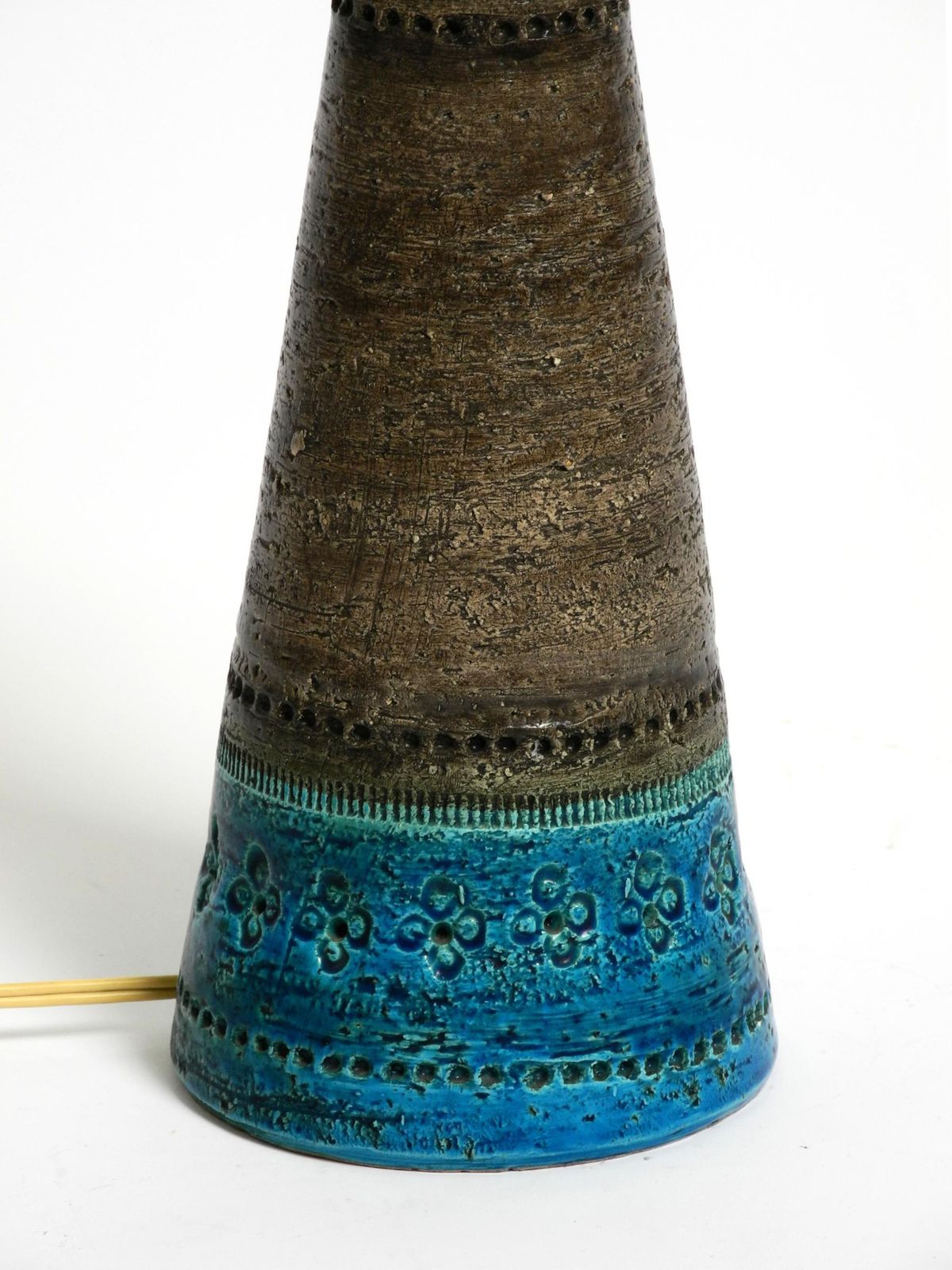 photo vinterior Beautiful 1960s Rimini Blue Ceramic Table Lamp By Aldo Londi For Bitossi Italy