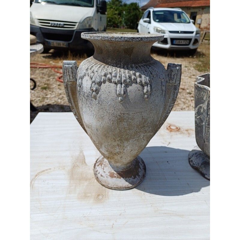 2 Cast Iron Vases 1900: Charleville   Mézières photo for sale