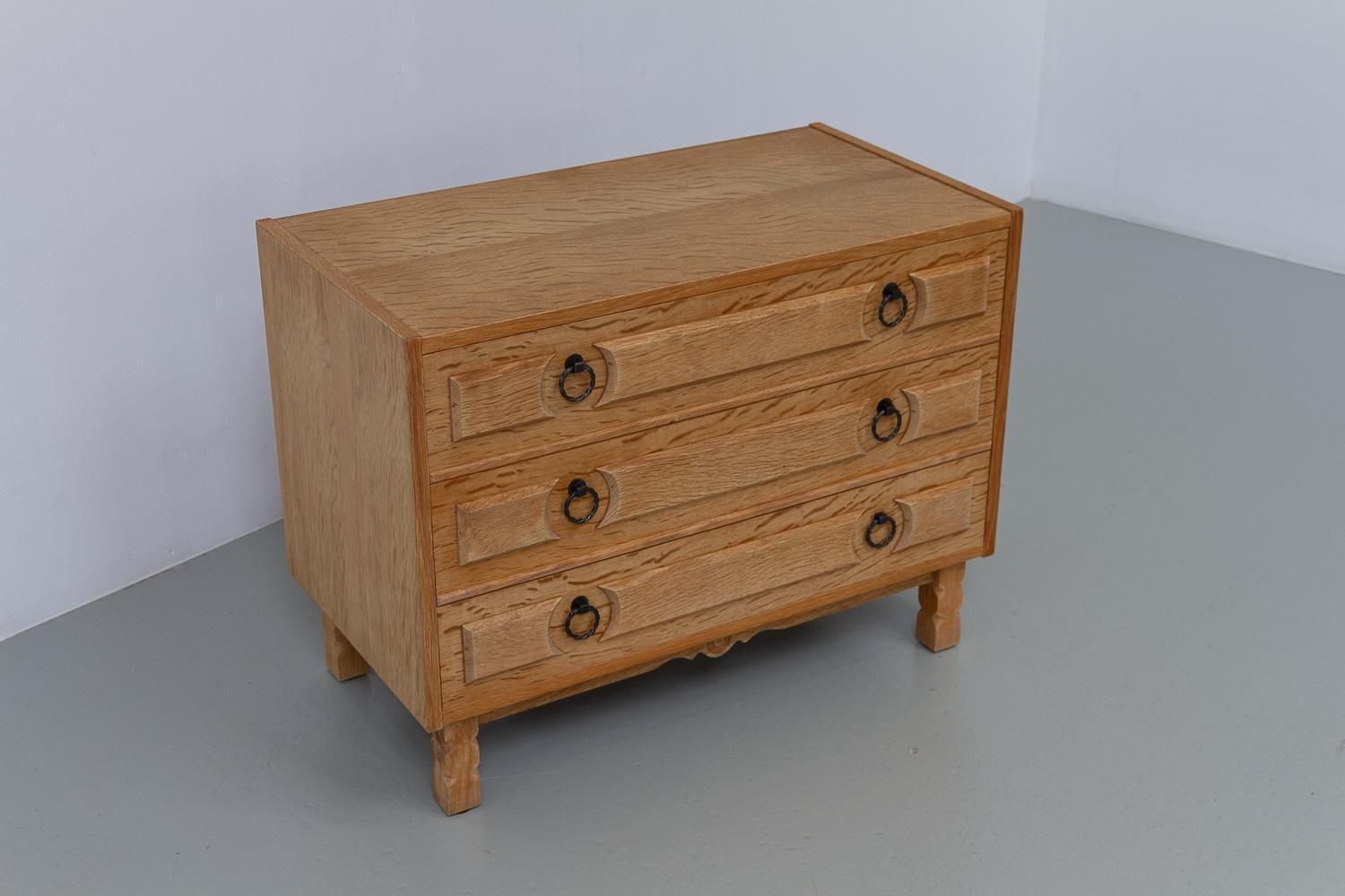 photo vintage Danish Brutalist Oak Dresser In Kjærnulf Style, 1960s.
