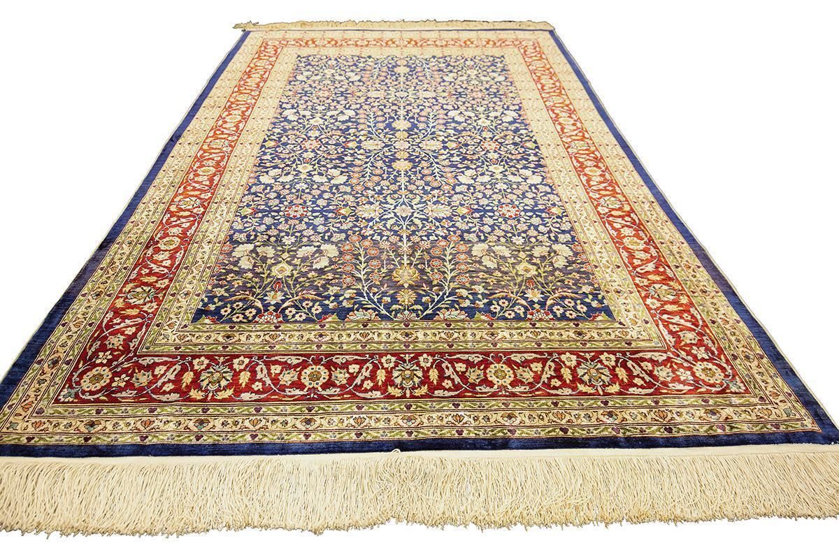 Hereke Rug Silk photo Textiles