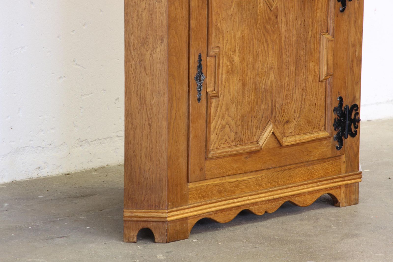 photo for sale Vintage 1960s Corner Cabinet In Solid Oak Style Of Kjærnulf, Danish Modern