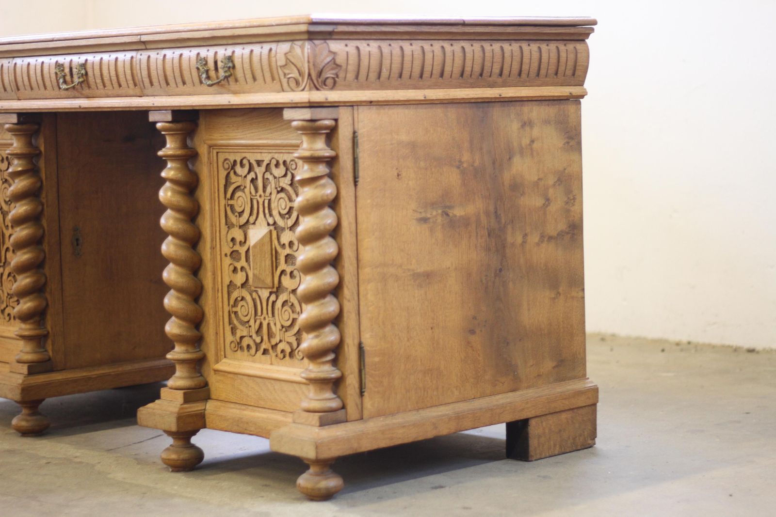 Handcrafted 1960s Danish Oak Desk, Deep Patina, Sculptural Mid Century Design photo Furniture