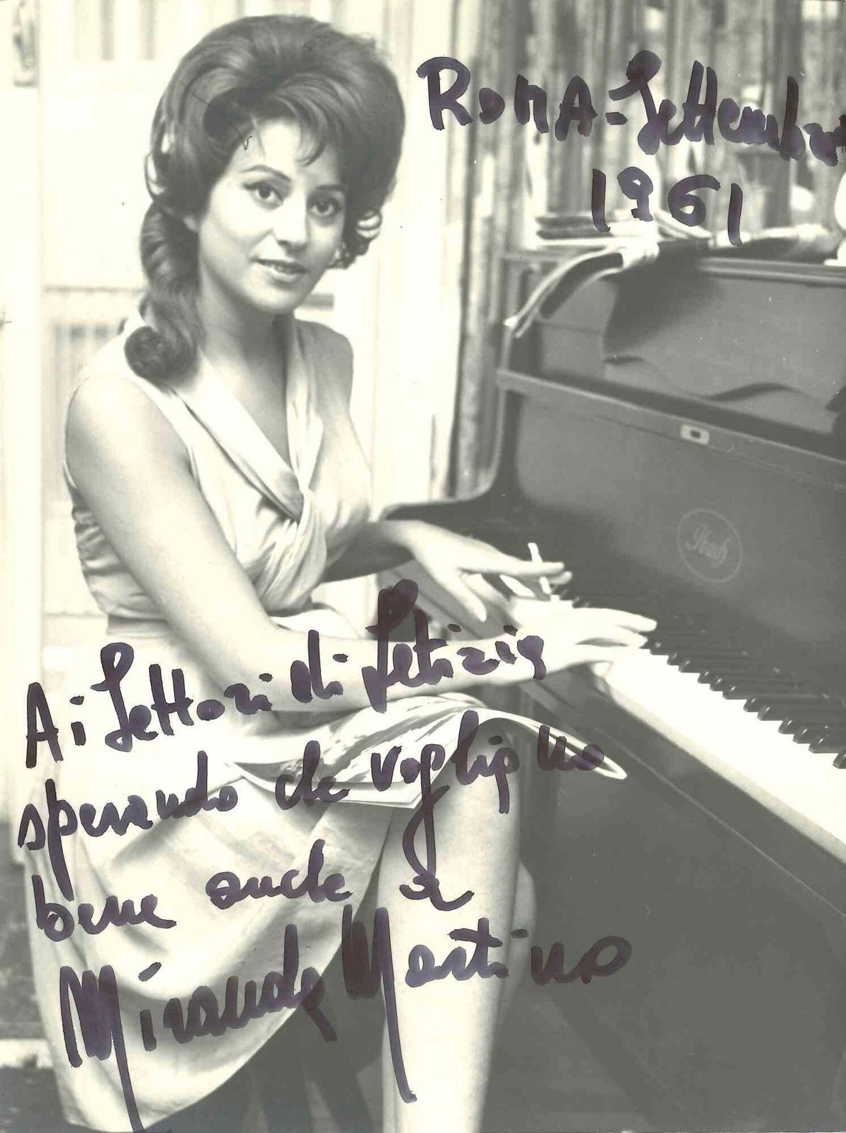 Unknownautographed Portrait Of Miranda Martino   Vintage Photo   19611961