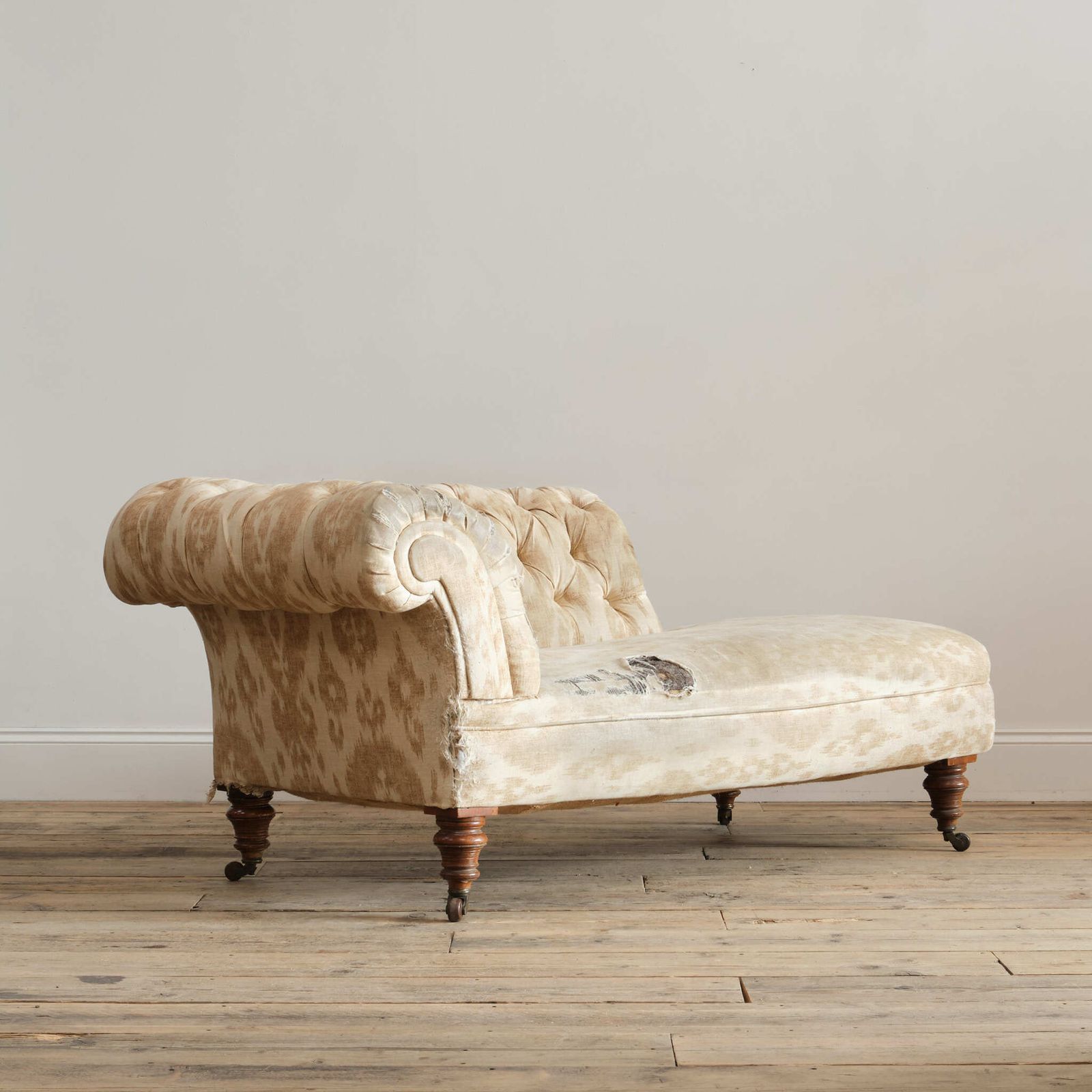 19th Century Chesterfield Chaise Longue By Jas Shoolbred photo furniture