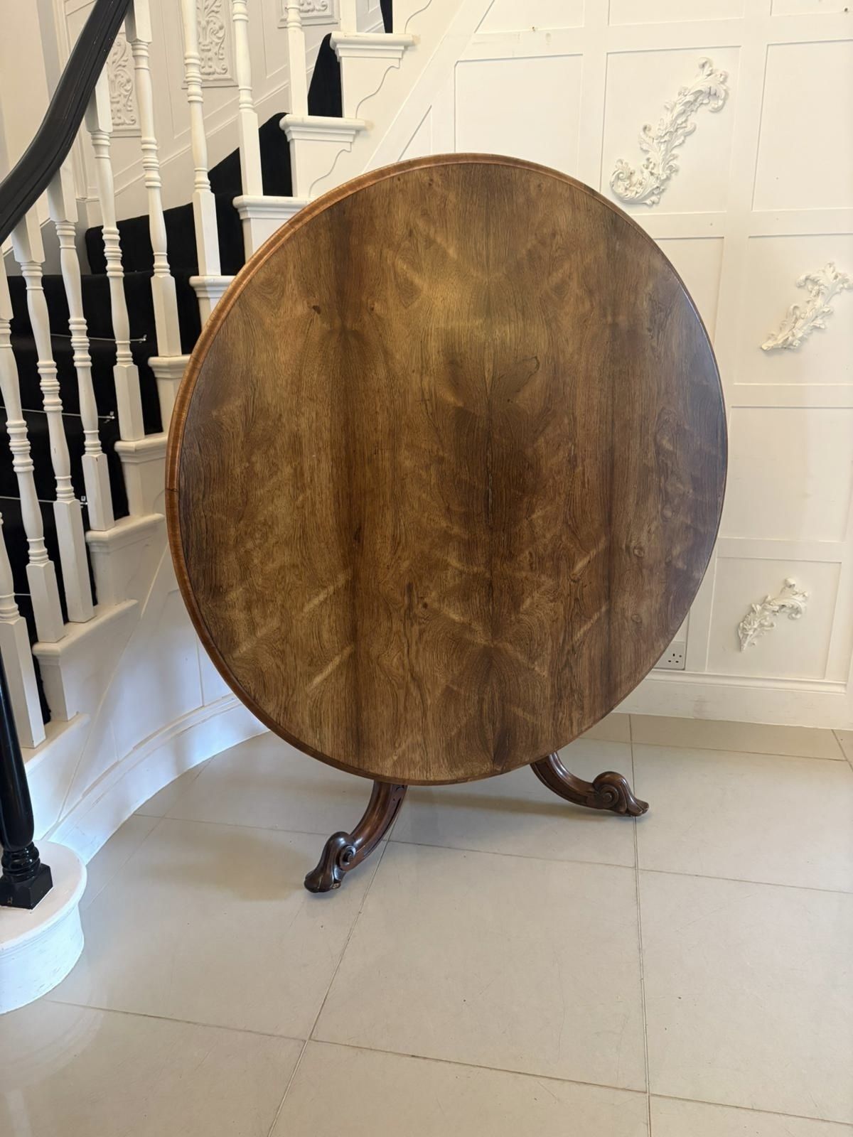 Antique 19th Century Quality Carved Rosewood Circular Dining Table photo vintage