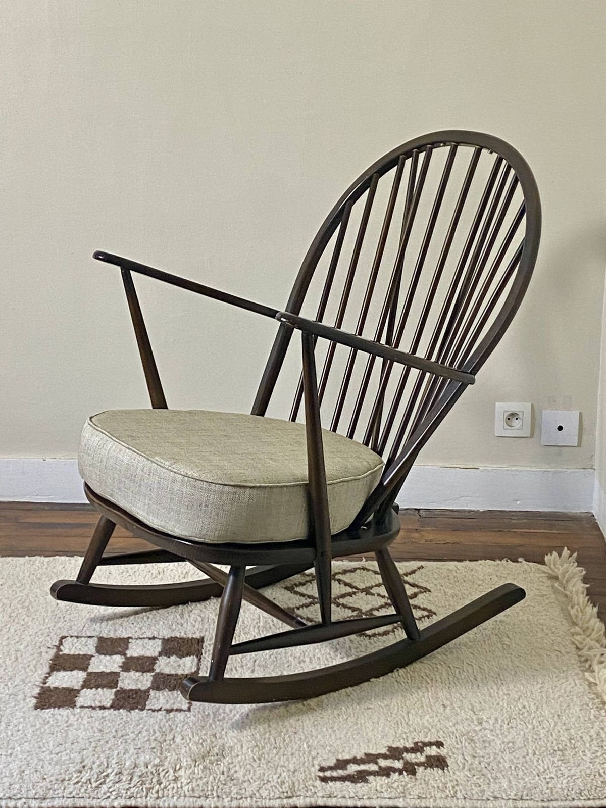 Rocking Chair Ercol, Lucian Ercolani, Year 1956 photo for sale