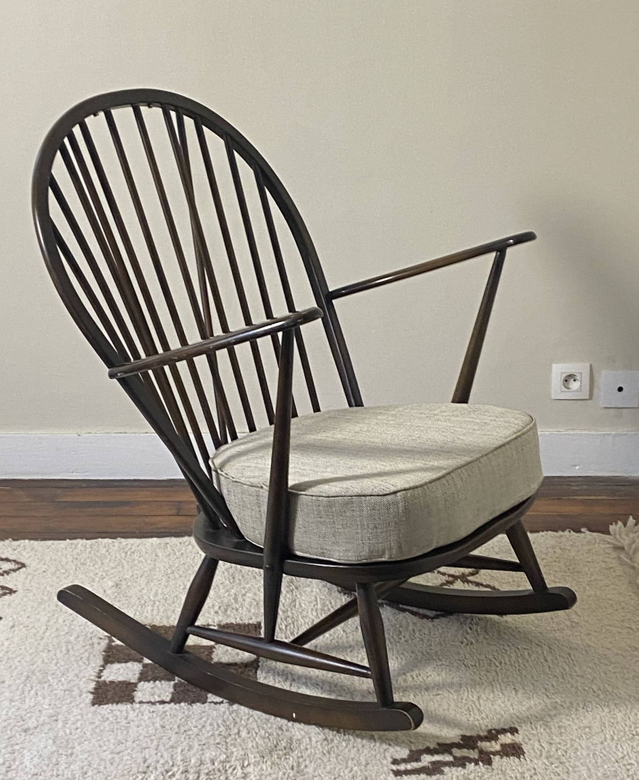 Rocking Chair Ercol, Lucian Ercolani, Year 1956 photo vinterior