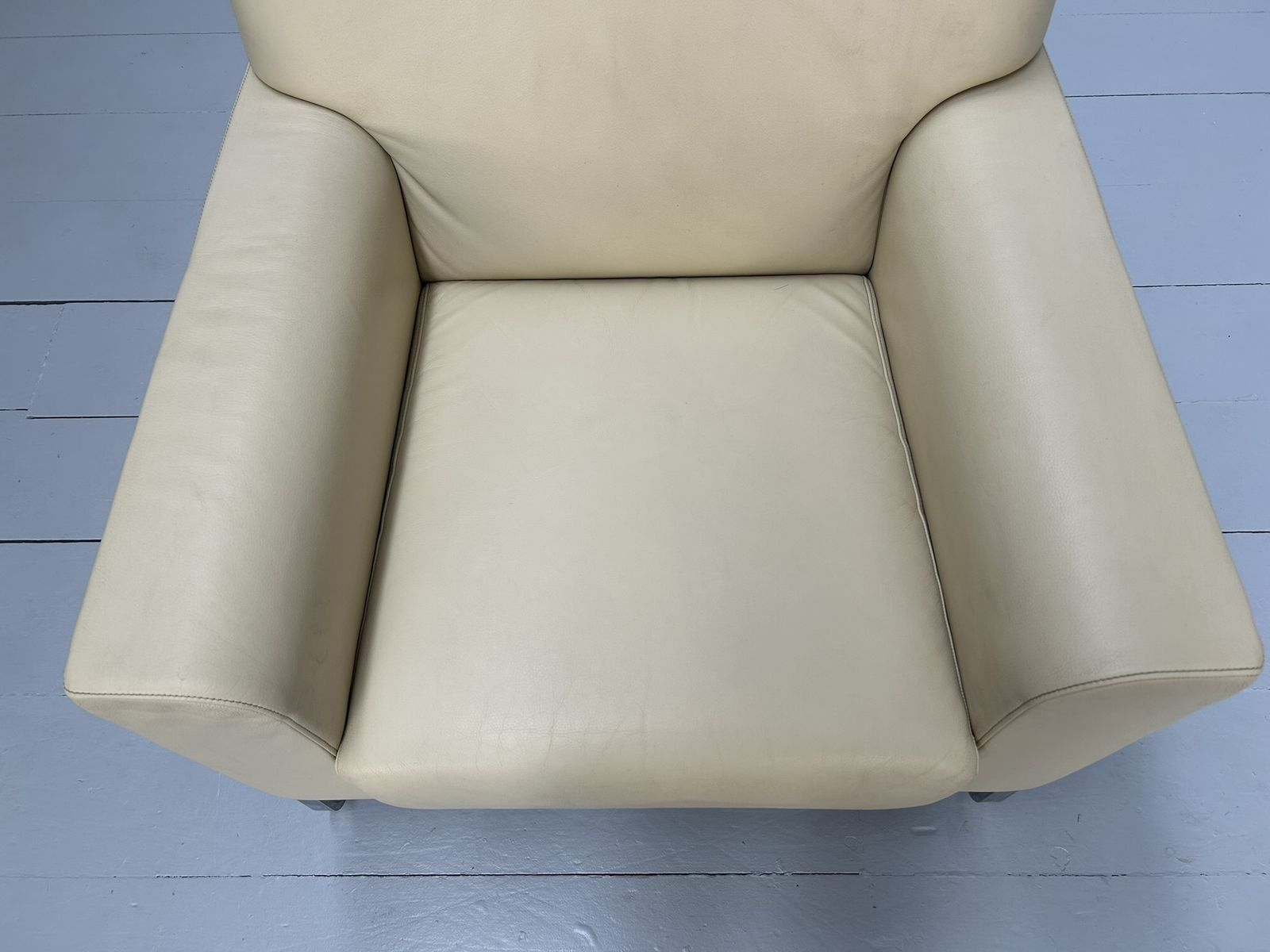 900.0 Walter Knoll “Morgan 465” Armchair – In Cream Leather photo
