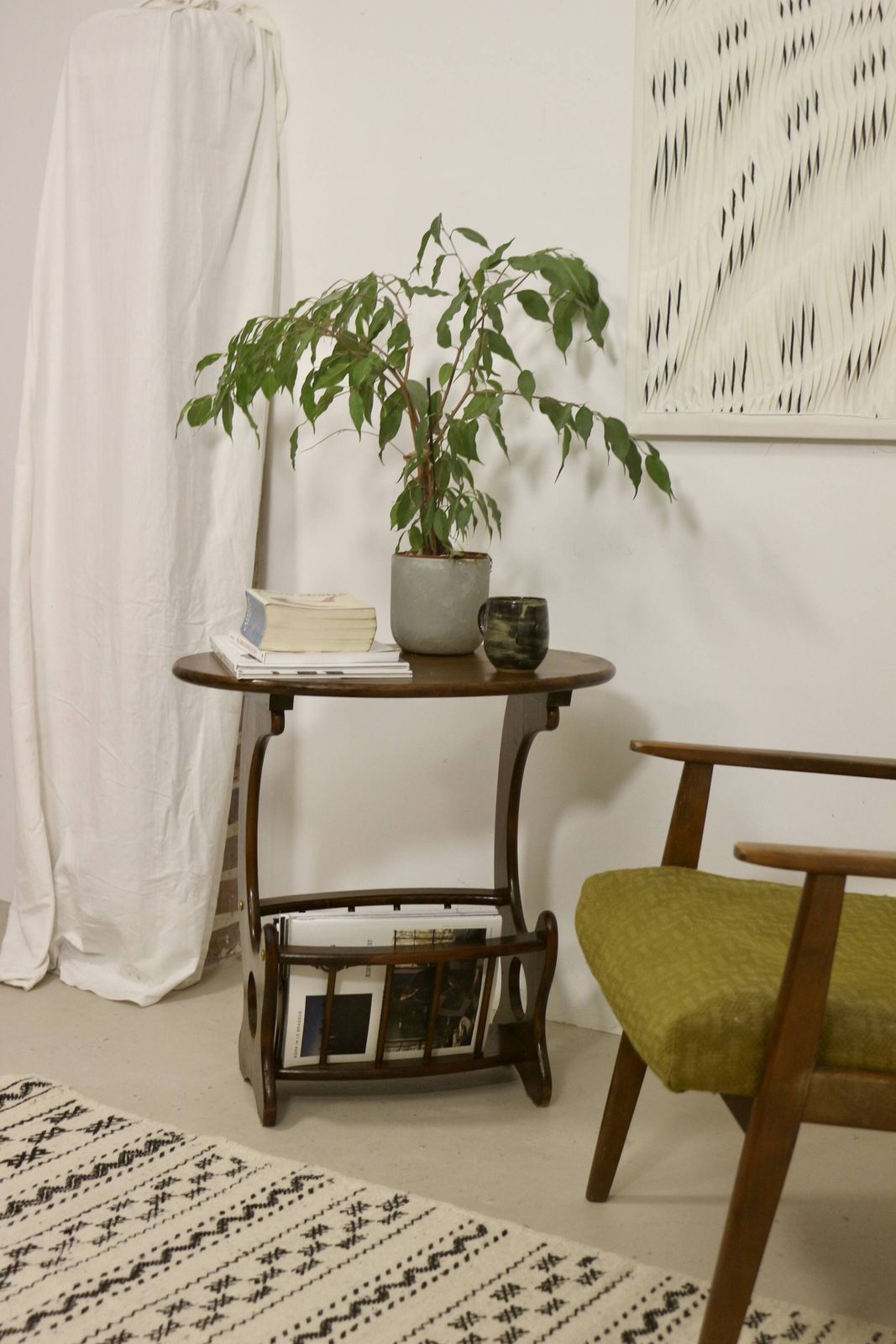 Wooden Living Room Coffee Table With Magazine Storage Rack. Ref Mia photo furniture