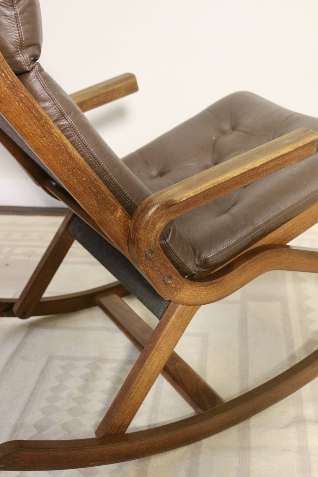 photo vintage Rocking Chair Design Norway 1960s Teak Wood Year 60 Ref Paolo