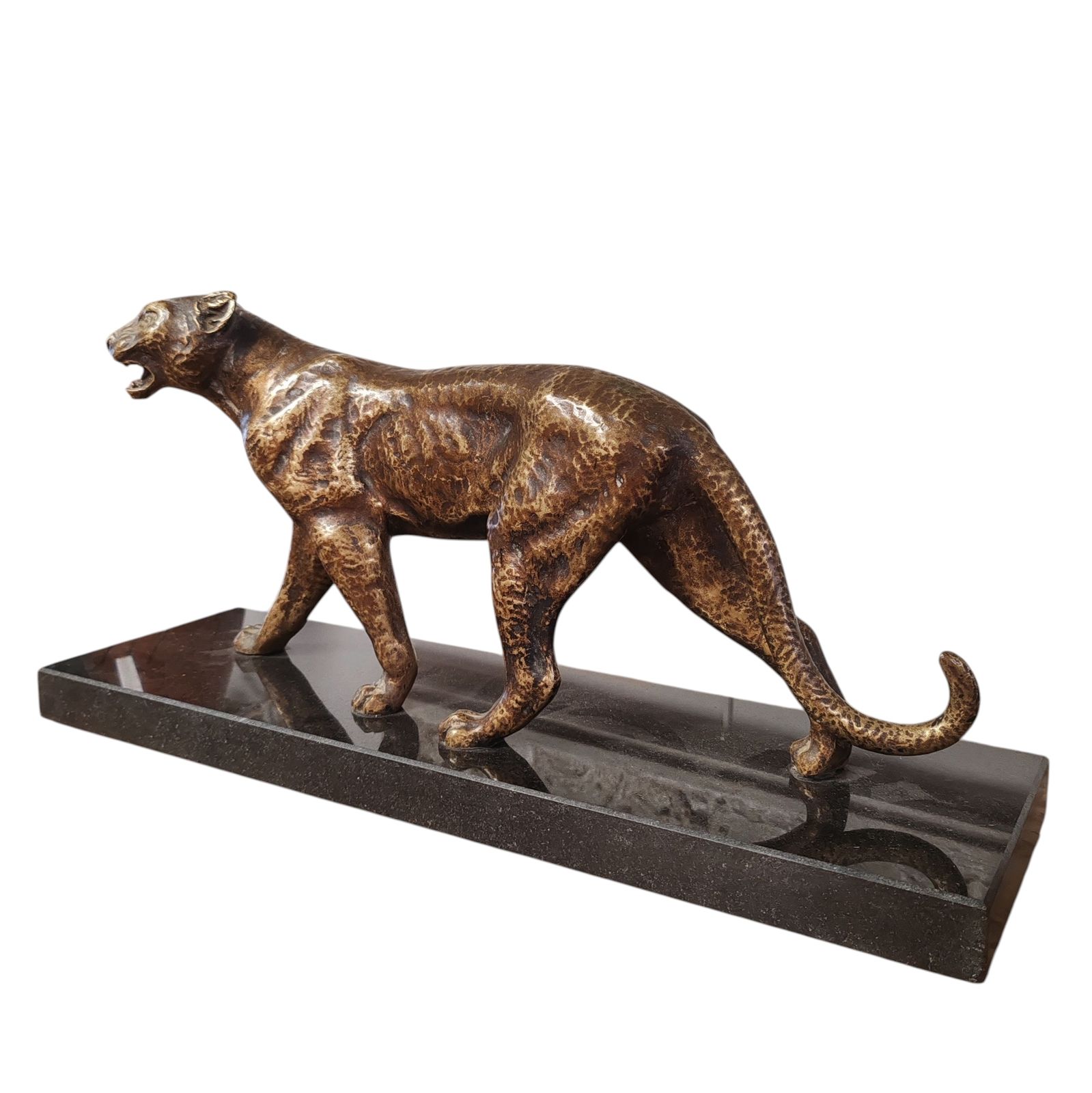 Sculpture en bronze Art déco. photo for sale