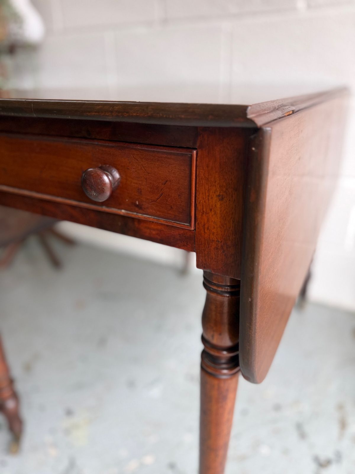 Beautiful English Regency Era Pembroke Table In Mahogany photo buy