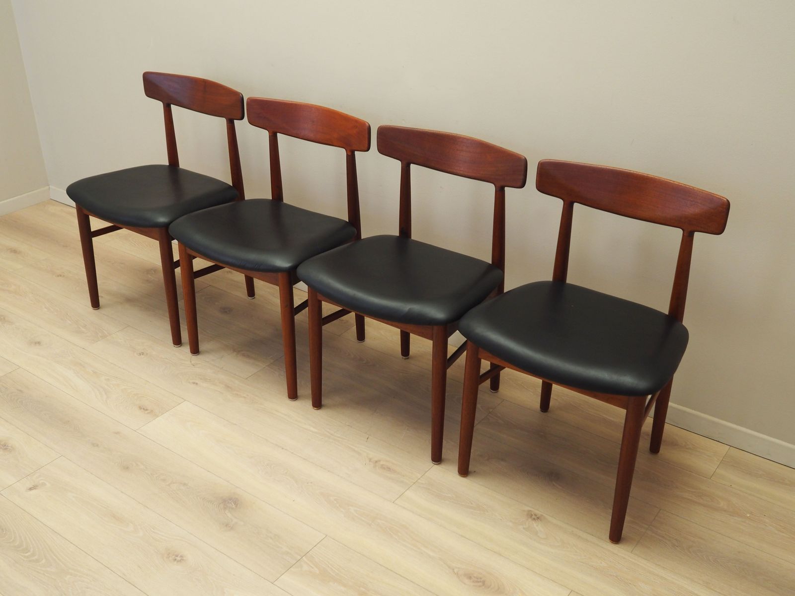 Set Of Four Teak Chairs, Danish Design, 1960s, Manufacture: Bruno Hansen, Designer: Henning Kjærnulf photo Furniture