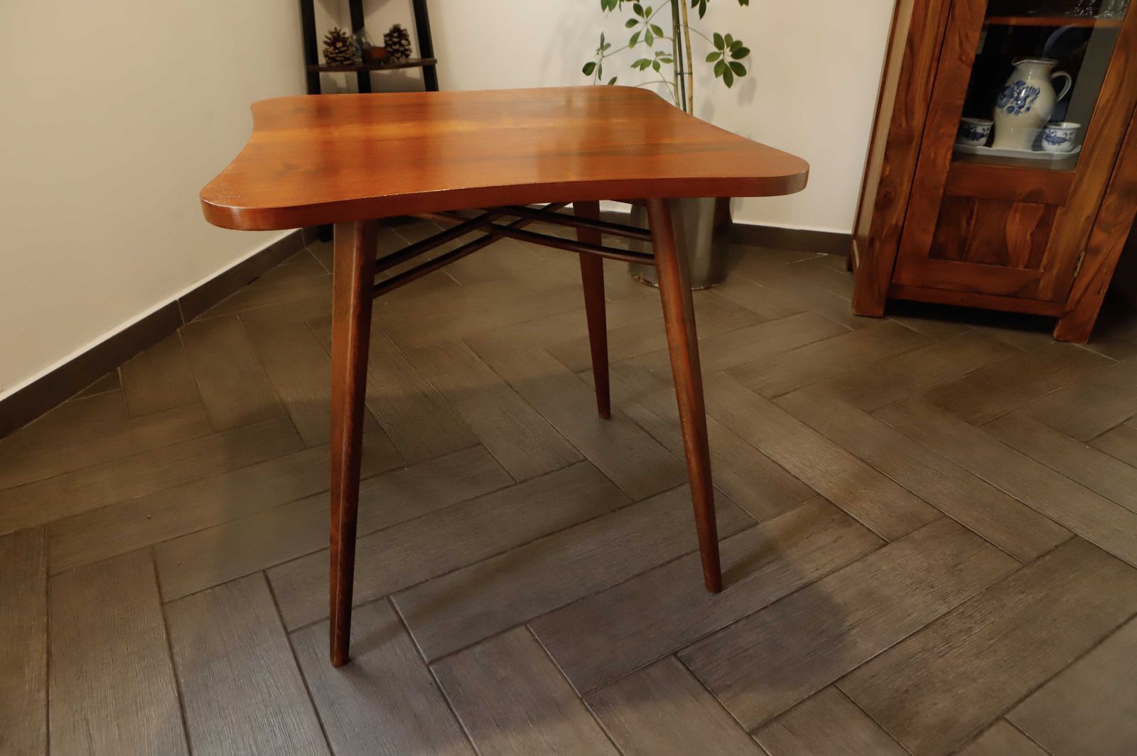 Cloverleaf Coffee Table, 1960s photo vinterior