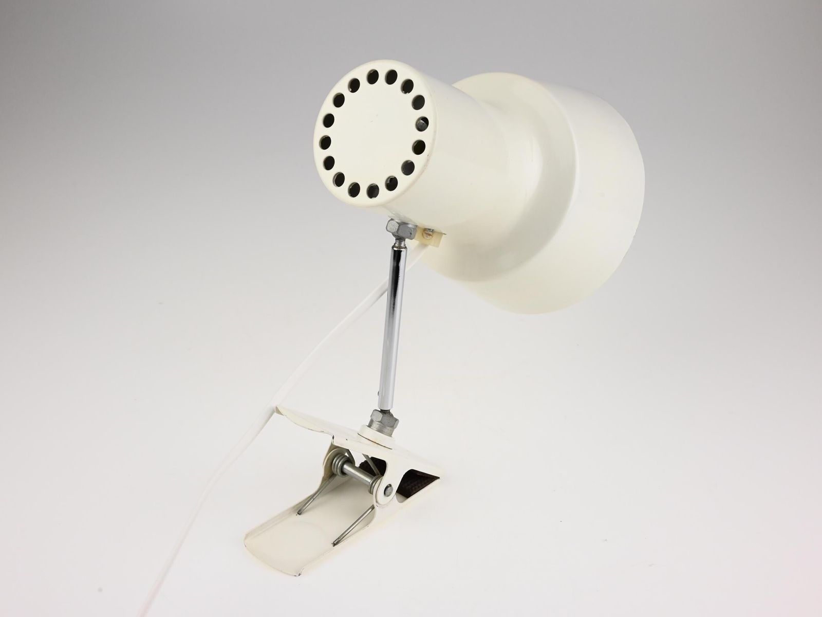 Vintage White Clip On Lamp, Mid Century Desk Lamp, Metal Lamp, Table Lamp, Desk Lamp, Clip On Lamp, Mid Century Lamp, White Lamp photo vintage