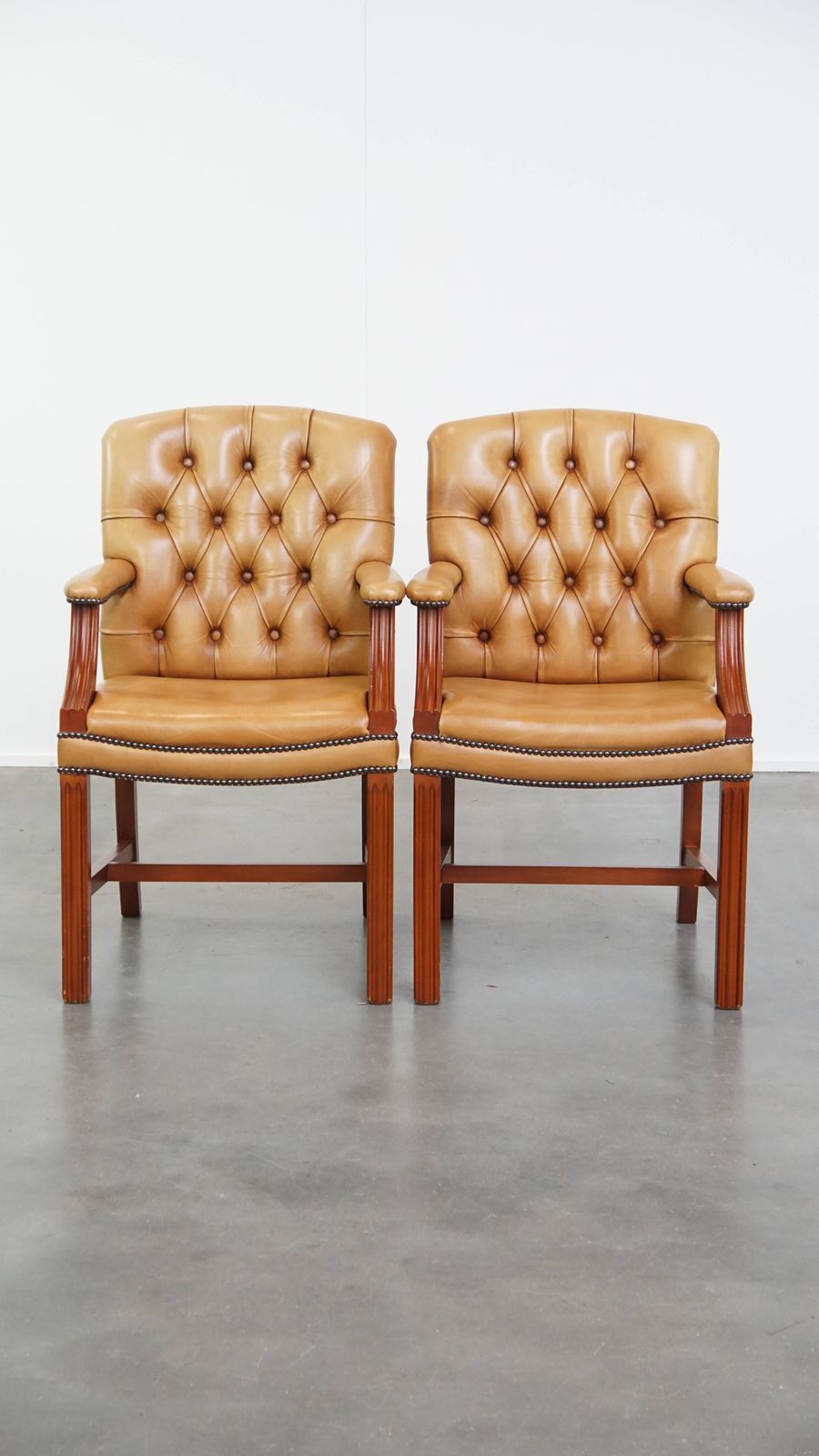 Set Of 4 Beautiful And Luxurious Cowhide Chesterfield Dining/Meeting Chairs In A Light Cognac Color photo furniture