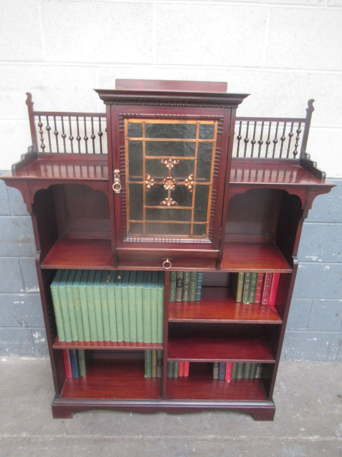 photo vinterior Mahogany   Lamb Of  Manchester  ,  Late Victorian   Open Bookcase.