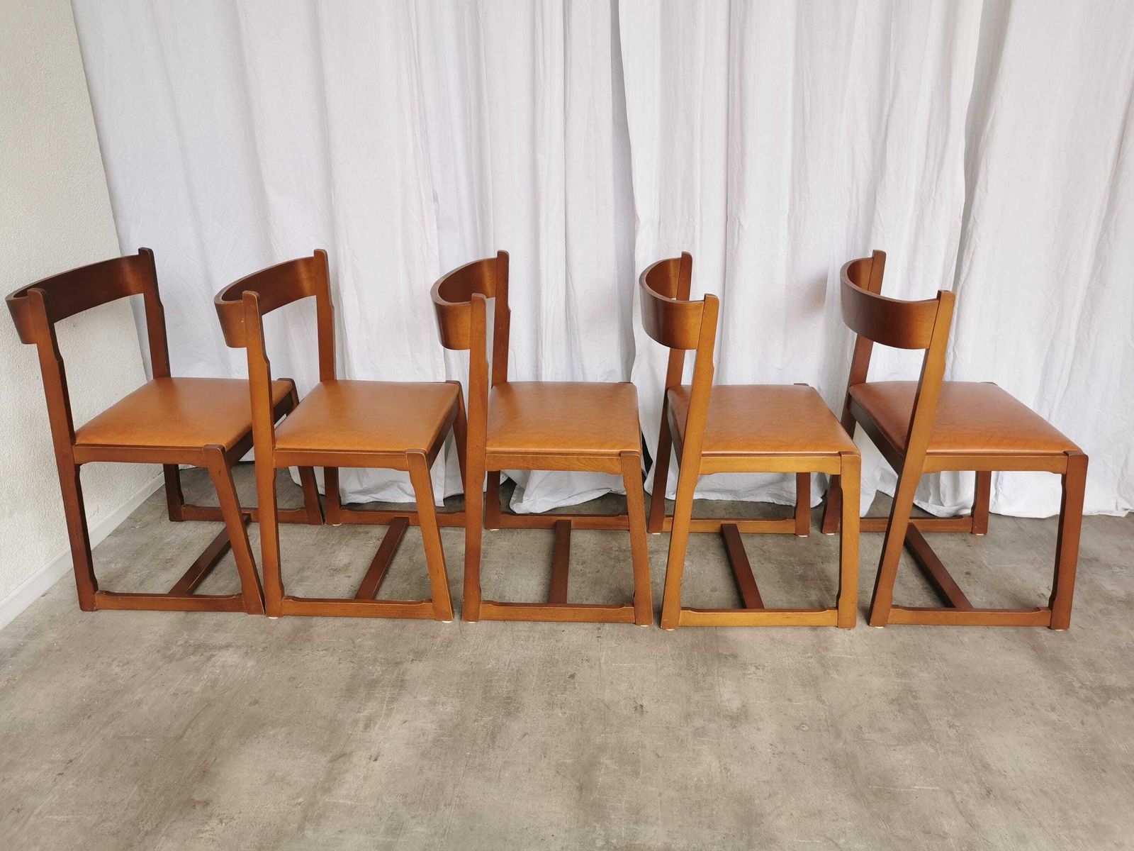 1 Of 5 Vintage Dining Chairs / 1970s Mid Century Wooden Sculptural Design With Brown Caramel Faux Leather Seats / Italian Modernist Design photo buy