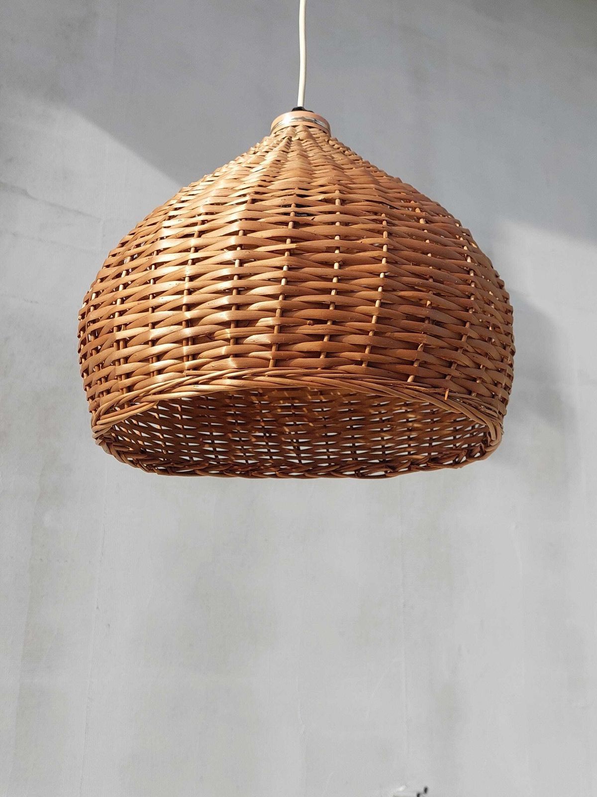 Wabi Sabi Pendant Lamp, Vintage Wicker Pendant Lamp, Mid Century Pendant Lamp / Minimalist Pendant Light, Natural Pendant Lamp, 1970s photo vinterior