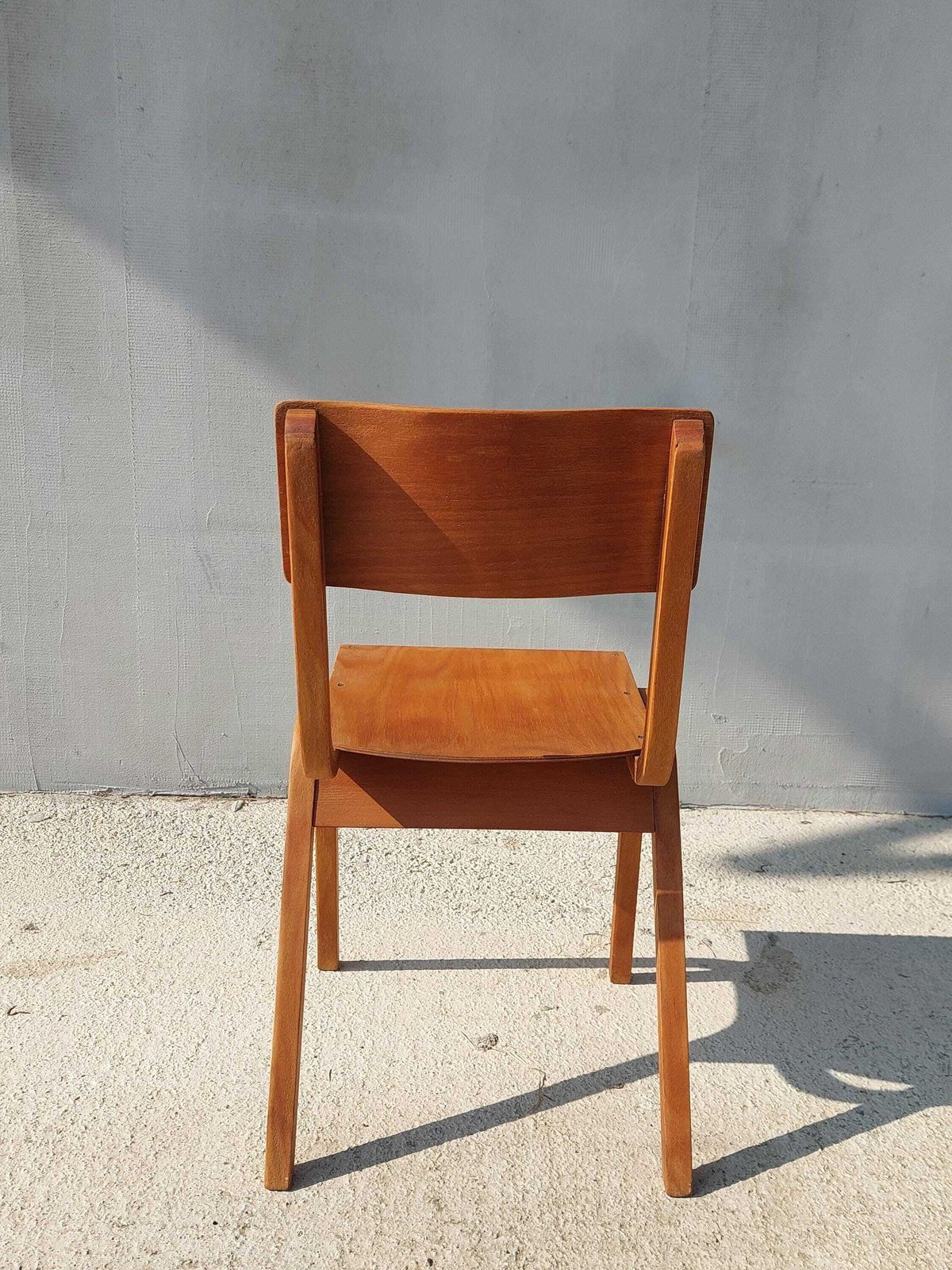 Mid Century Children's Chair, Kid's Chair, Beech Wood, Anatomical Chair, Kid's Room, 1970s photo vintage