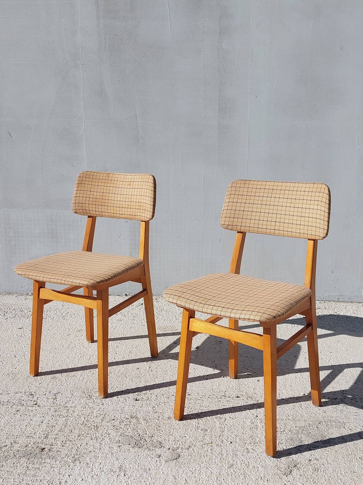 Retro Chair / Retro Dining Chair / Retro Furniture / Retro / Mid Century Modern / Mid Century Modern Chair / 70's photo for sale