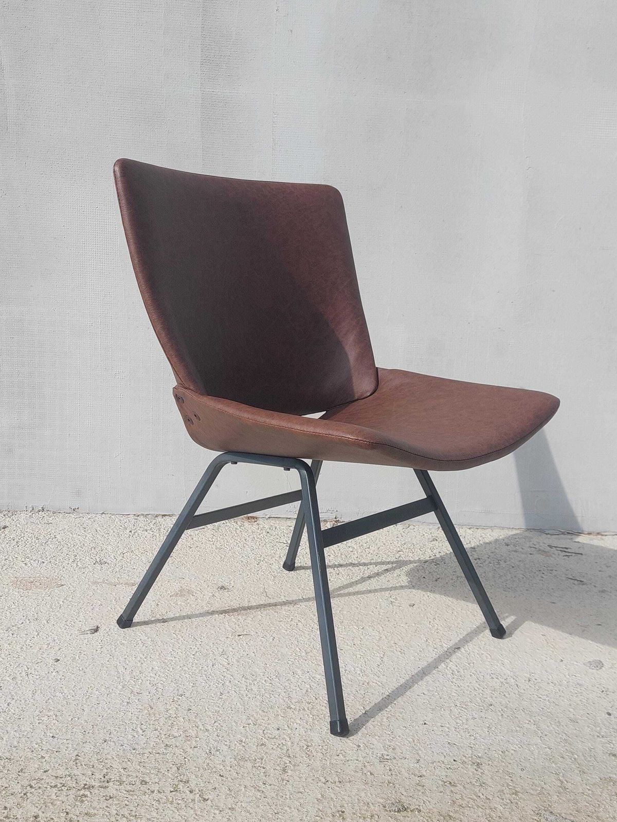Industrial Designer Chair, Industrial Style, Shell Lounge Chair, Retro Lounge Chair, Mid Century Modern Office Chair, Niko Kralj, 1970's photo vinterior