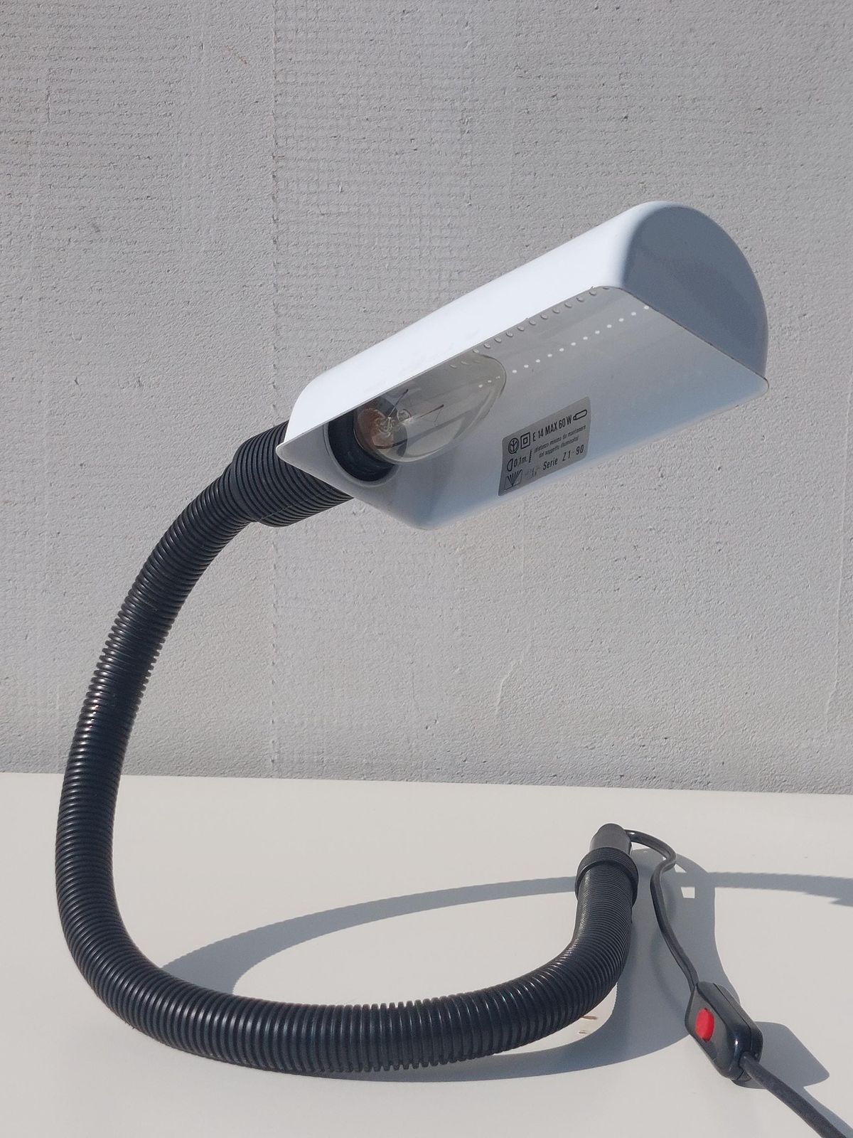 Veneta Lumi / Veneta Lumi Z1 90 / Italian Table, Desk Lamp / Italian Designer Table, Desk Lamp / Lamp Of Various Shapes / Italy / Mcm /80's photo Lighting