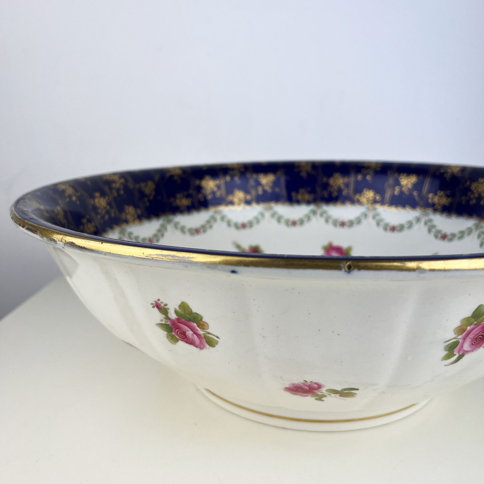 photo furniture Antique Mintons Wash Basin