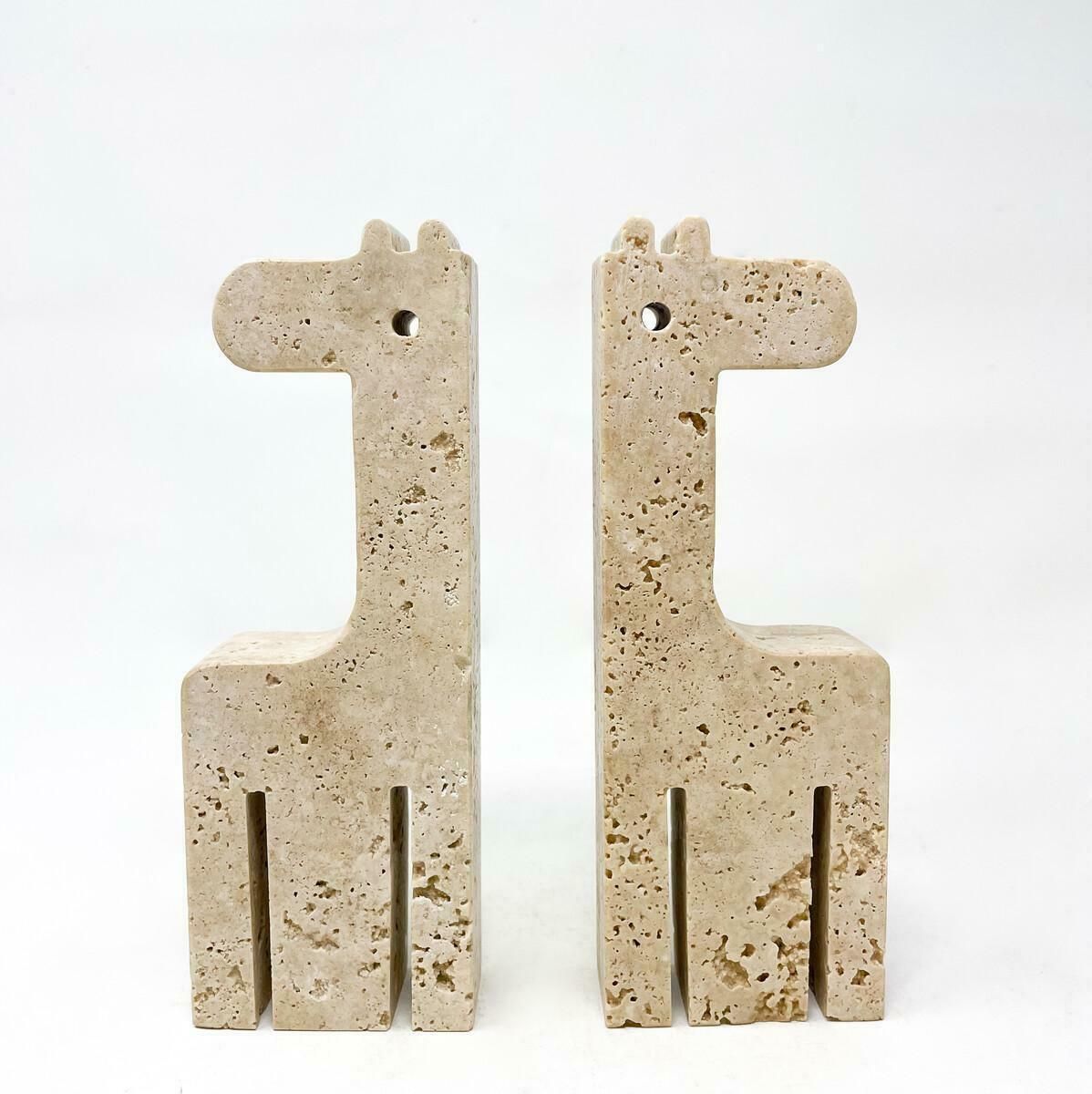 Mid Century Modern Pair Of Travertine Bookends By Fratelli Mannelli, Italy, 1970 photo vinterior