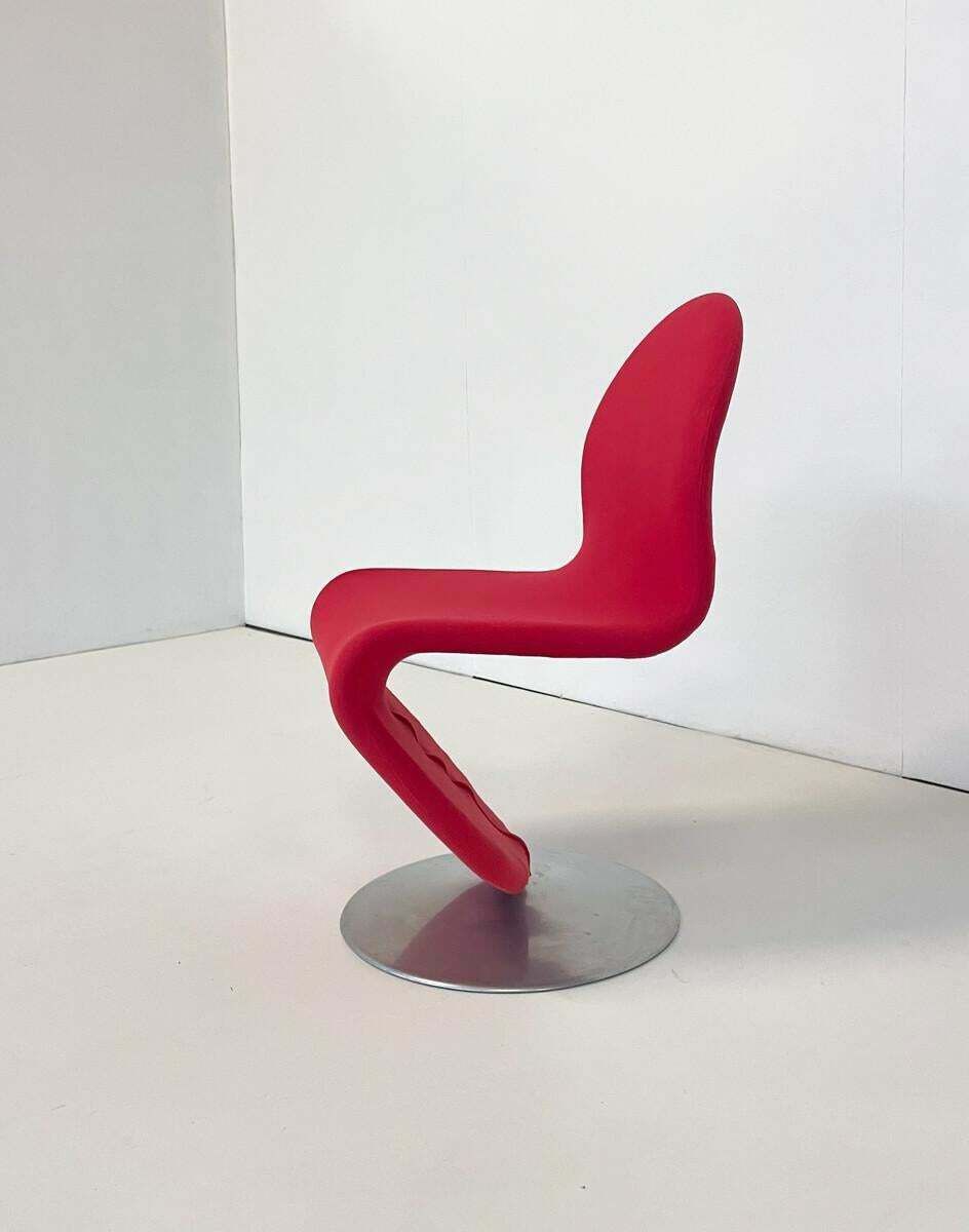 photo furniture Mid Century Modern Set Of 6 Red System 123 Chairs By Verner Panton, Denmark,1973