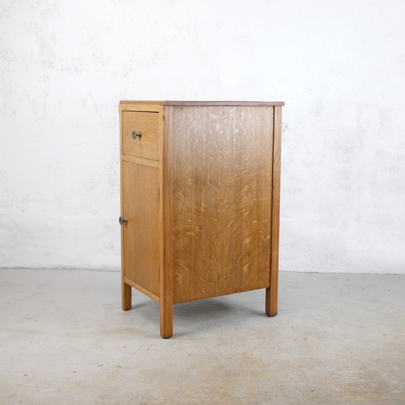 photo furniture Vintage Early 20th Century Oak Bedside Pot Cabinet Nightstand #102938