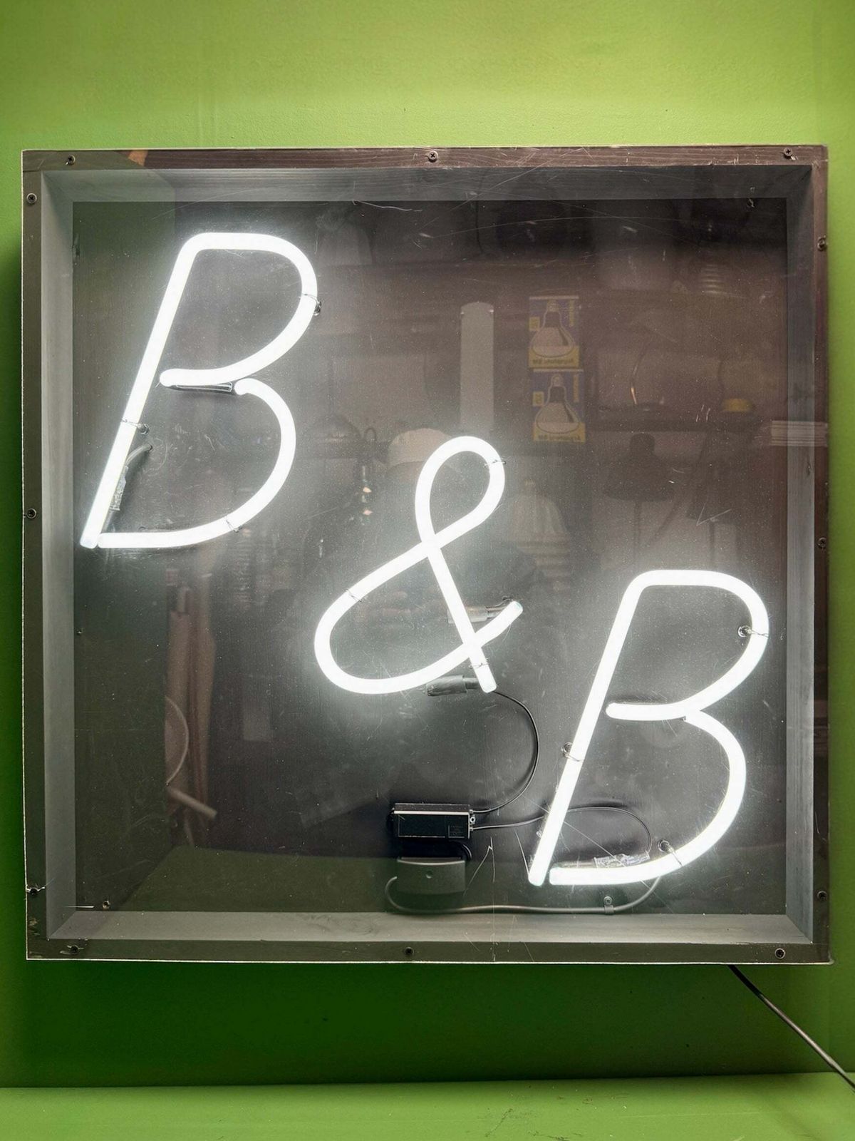 Large ‘ B&B ‘ Bed & Breakfast Neon Sign Circa 1980s photo vinterior