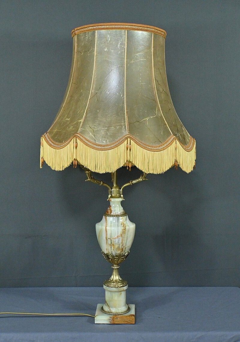 photo furniture Important Onyx And Bronze Lamp, Louis XVI Style – 20th Century