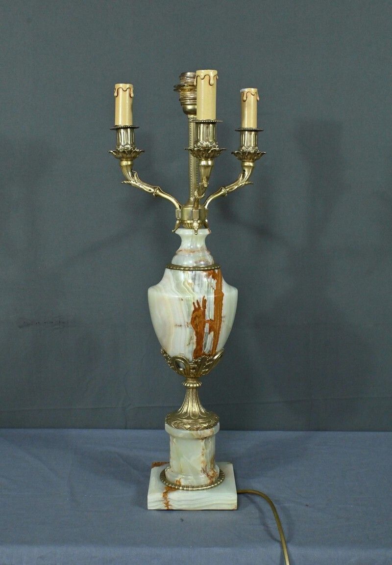 photo for sale Important Onyx And Bronze Lamp, Louis XVI Style – 20th Century