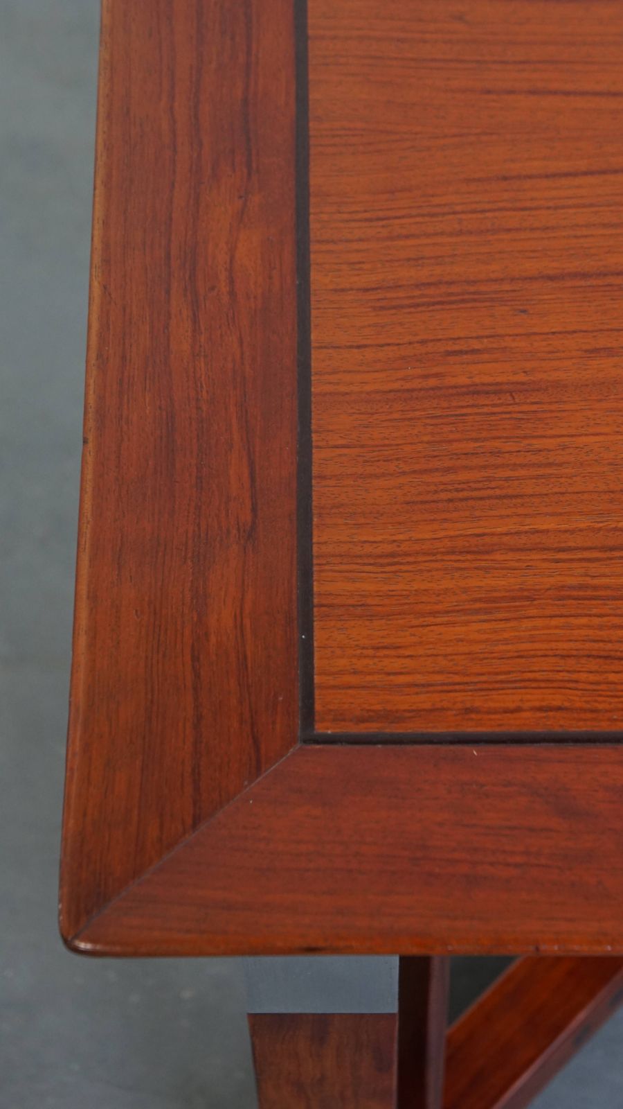 photo vinterior Grote, Vierkante Art Deco Salontafel – Schuitema Decoforma