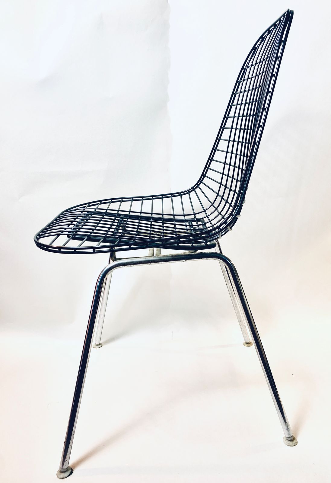 A Pair Of Dkr Wire Chairs By Charles Eames For Herman Miller photo for sale