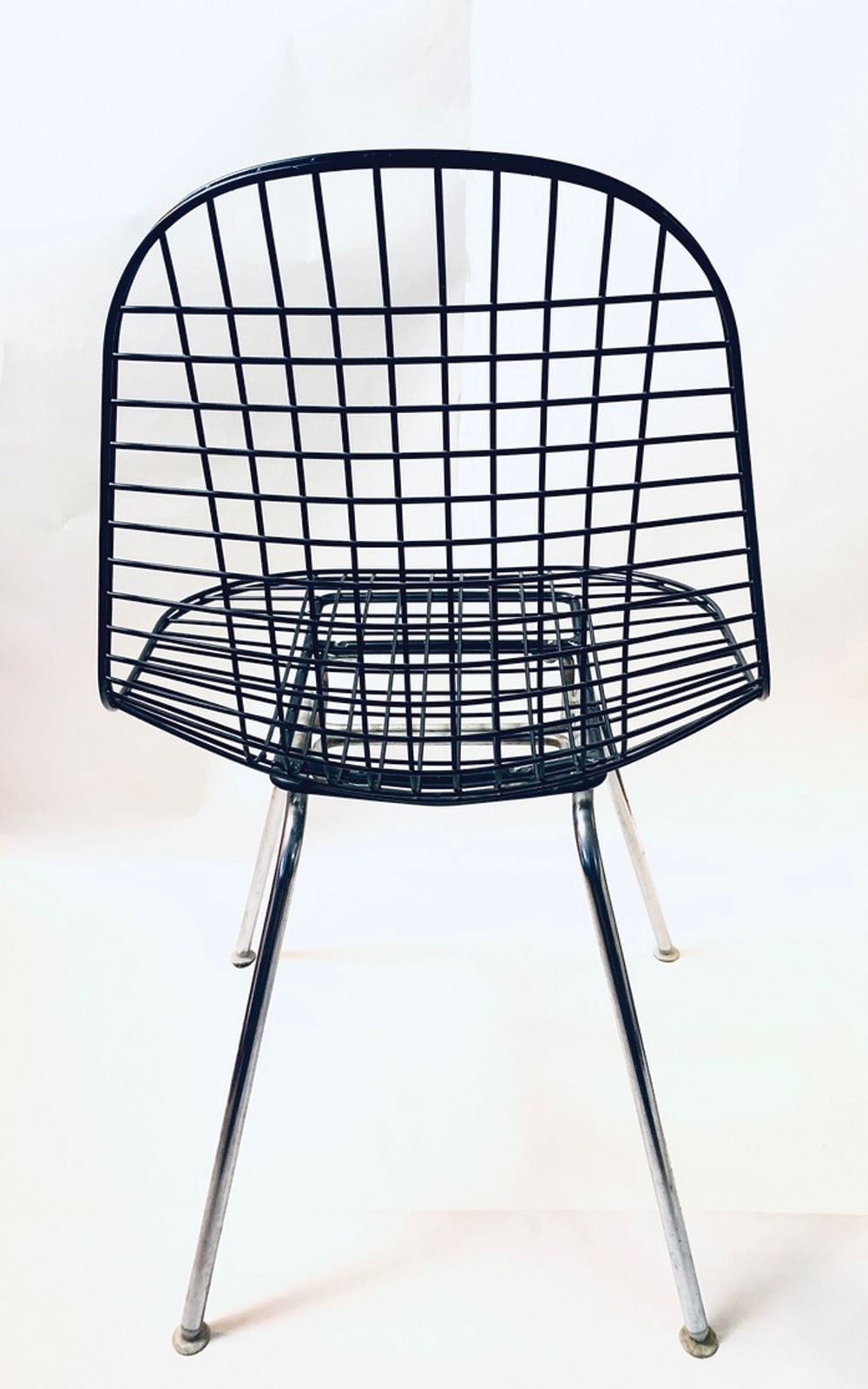 A Pair Of Dkr Wire Chairs By Charles Eames For Herman Miller photo vinterior