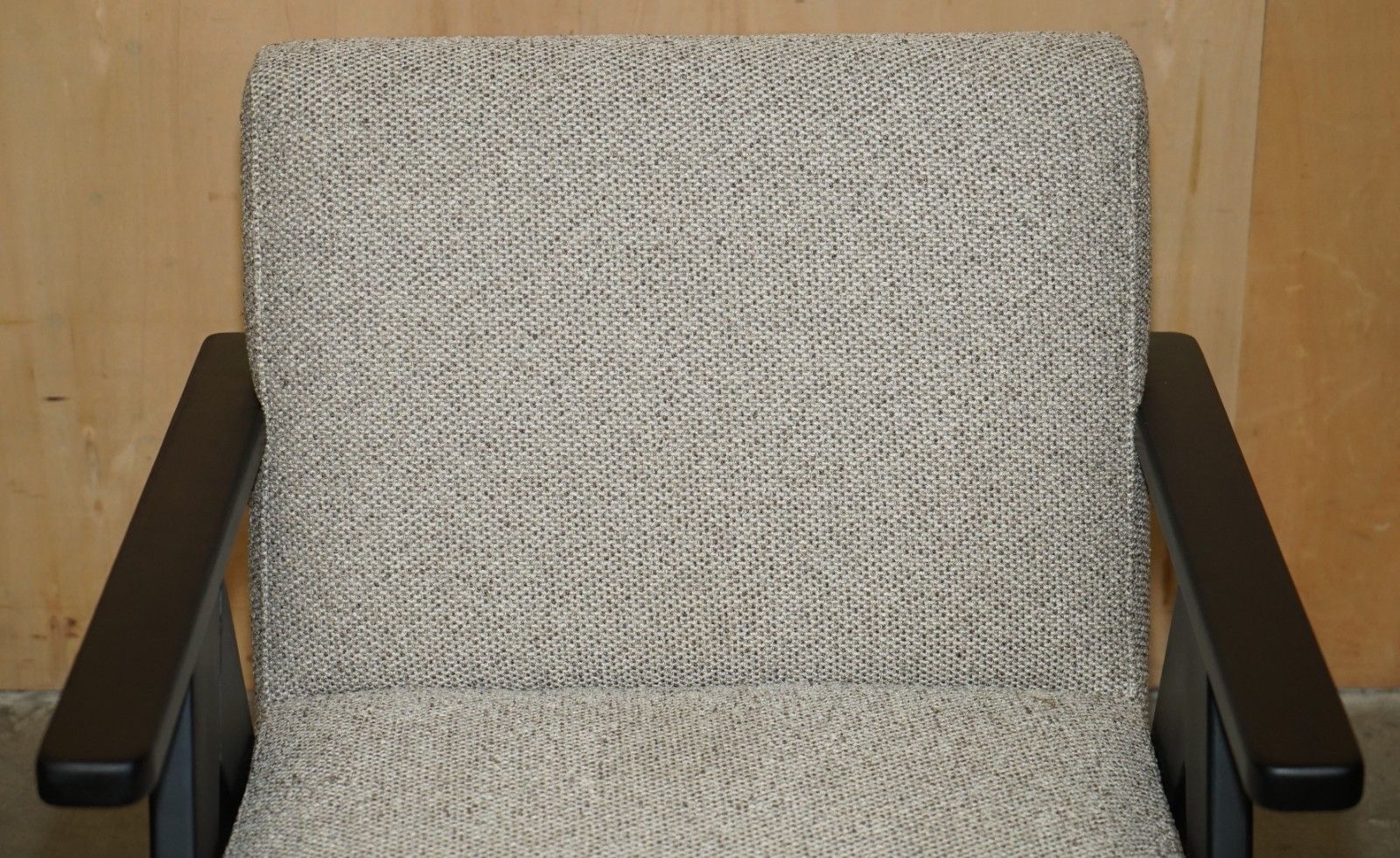 New Exdisplay Nordic Style Edgar Armchair With Beech Wood Frame & Oatmeal Fabric photo for sale