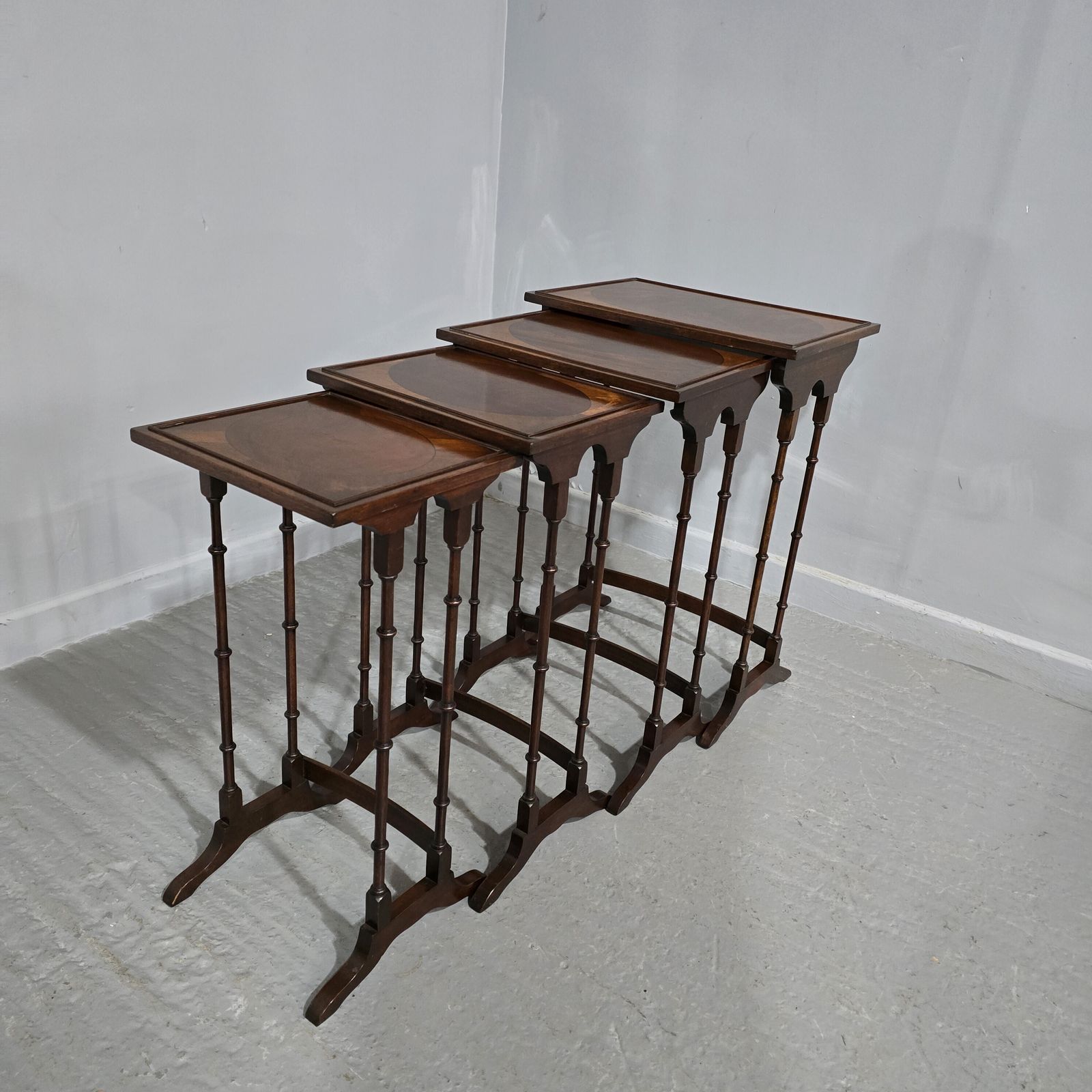 photo furniture Mahogany Quartetto Nest Of Tables