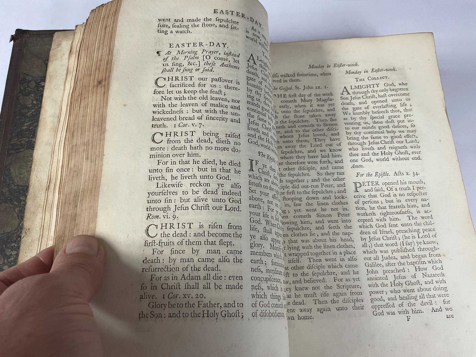 photo furniture Antiquarian Book, The Book Of Common Prayer 1791.