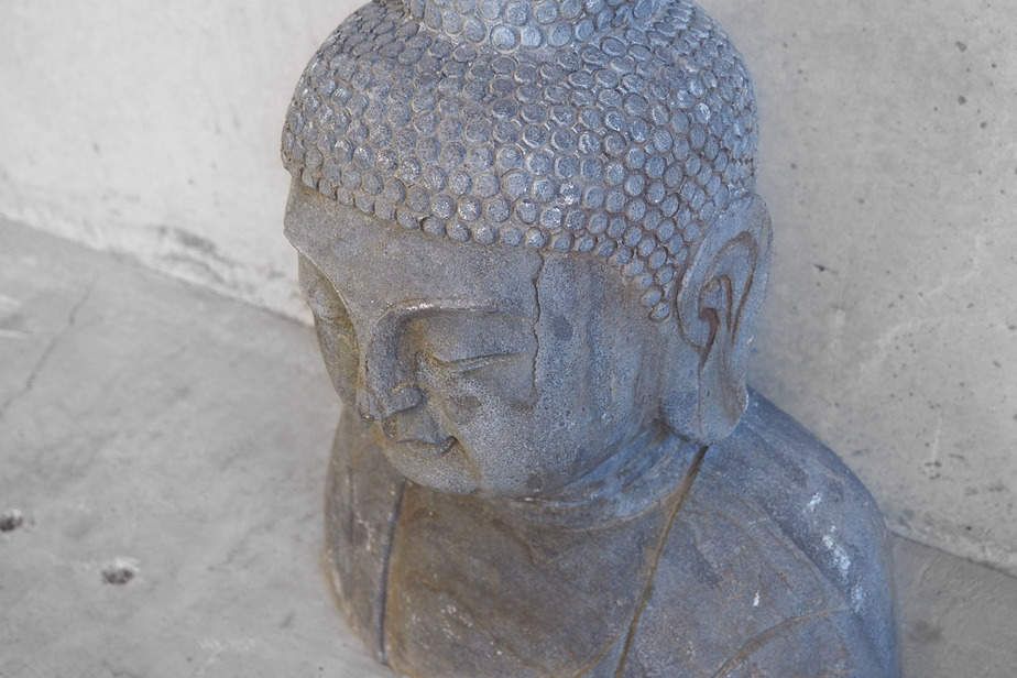 Oriental Stone Buddha photo furniture