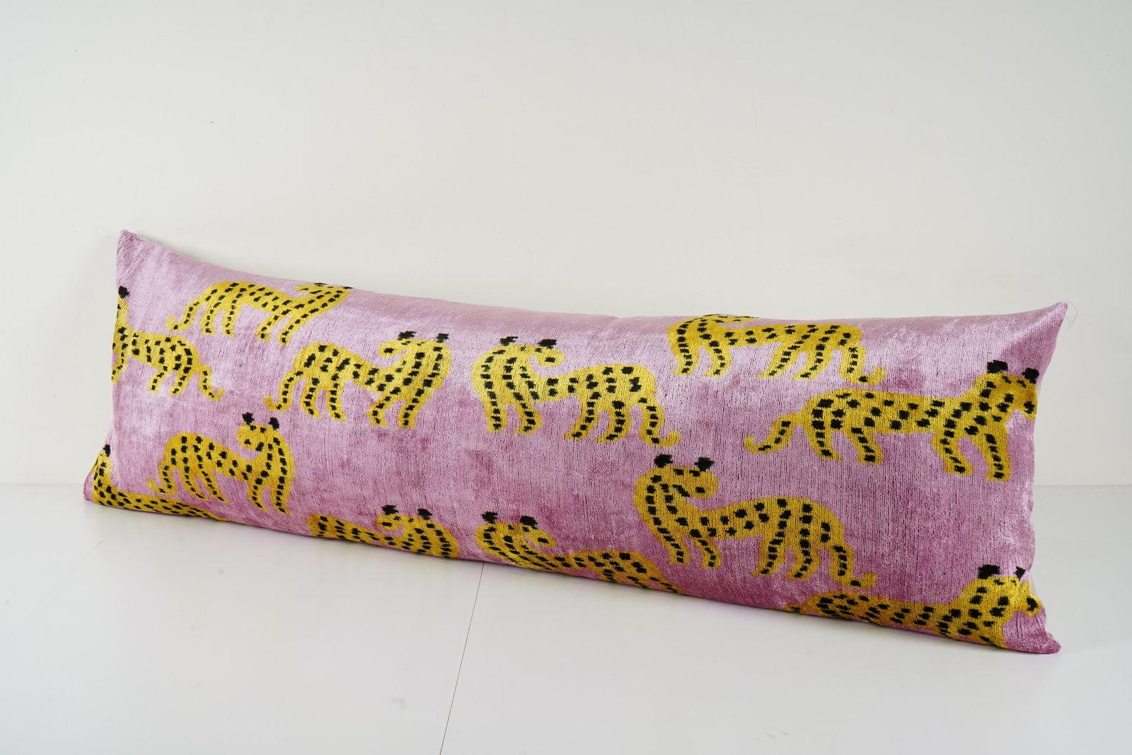 Pink Animal Ikat Velvet Bedding Pillow Case   Set Of Two Leopard Cheetah Animal Cushion Cover photo vinterior