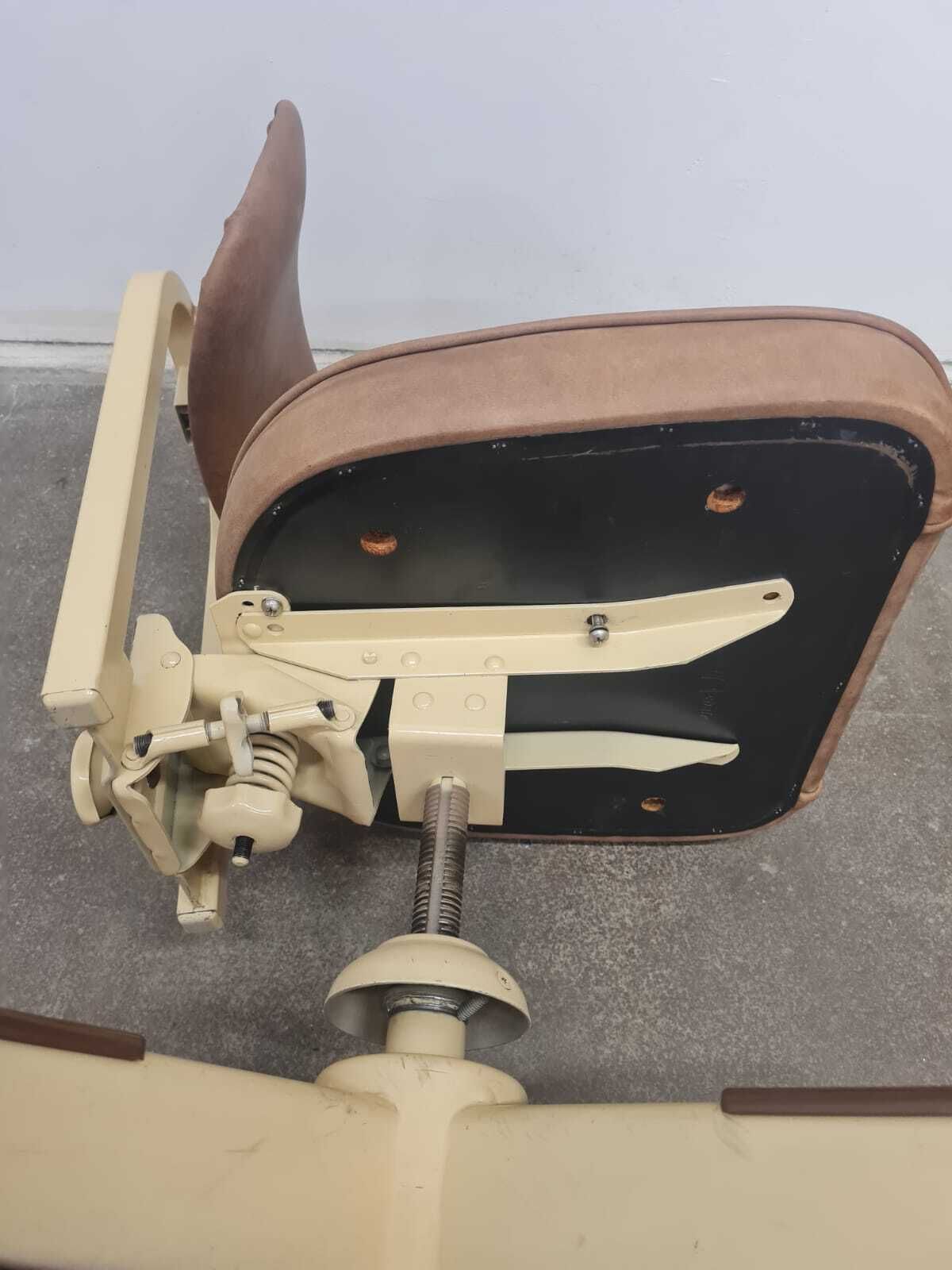875.0 Mid Century Modern Swivel Office Chair By United Chair Co., 1950s photo