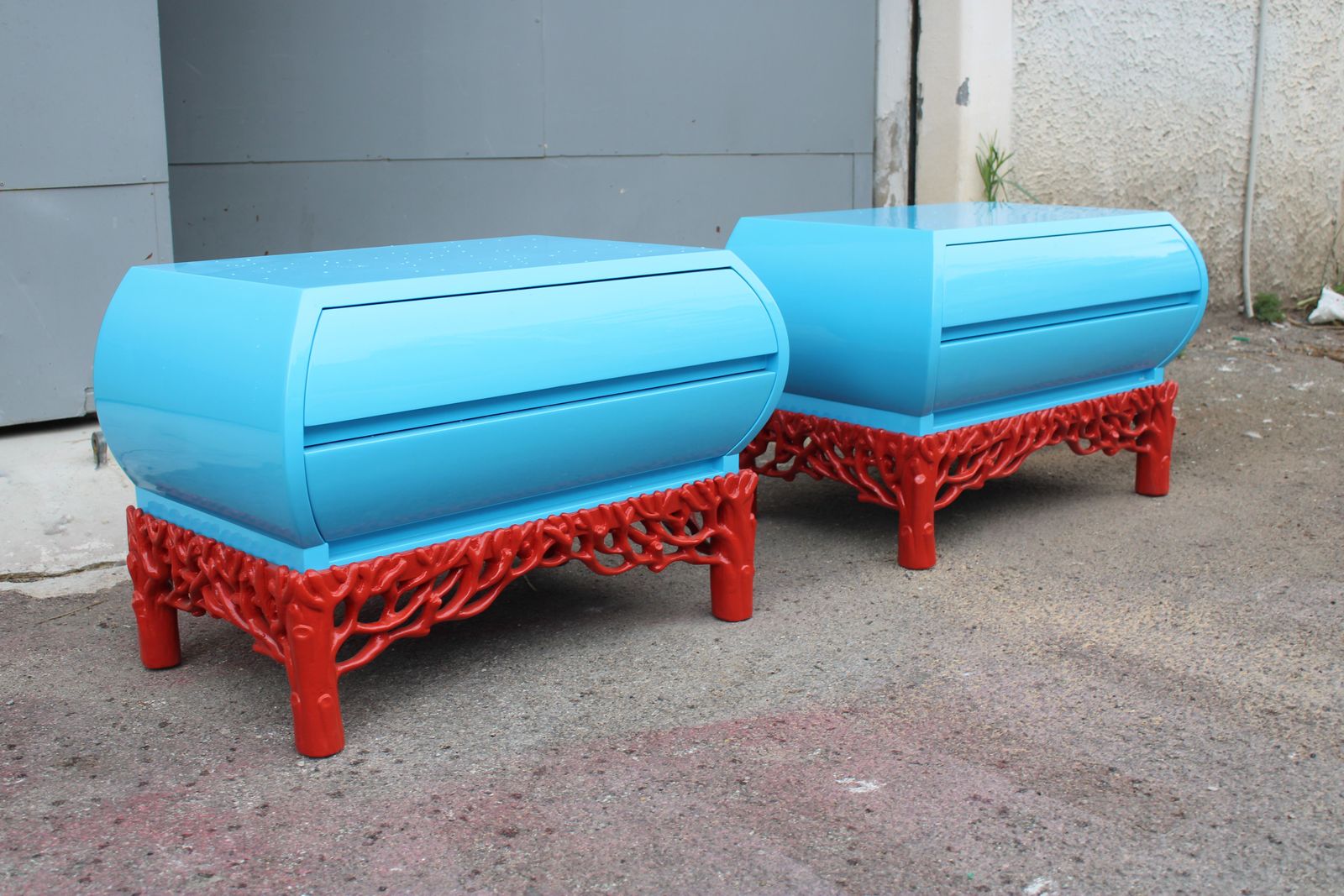 photo vinterior Pair Of Arpex Nightstands 1970 Italy Turquoise And Coral Red 1970 Italy