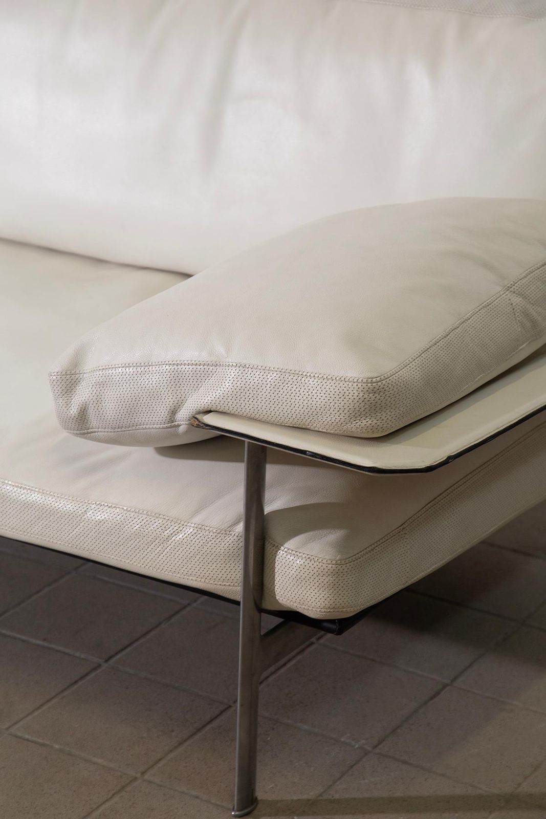 Diesis Sofa For B&B By Paolo Nava And Citterio In White Leather photo Furniture