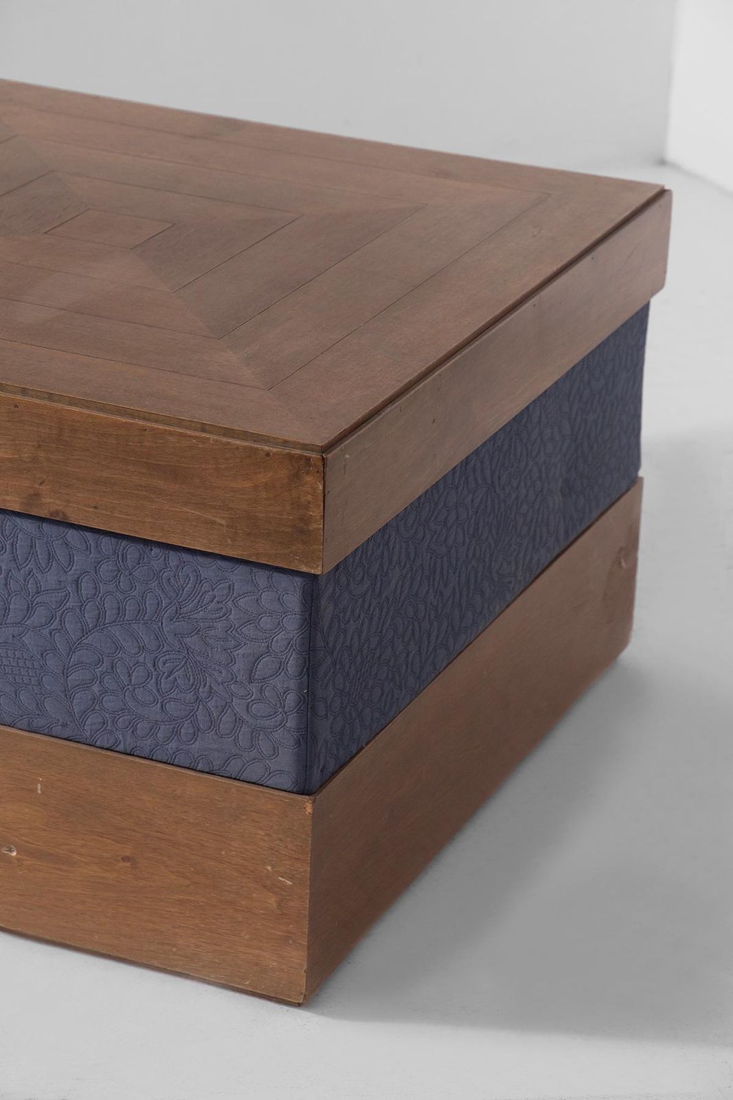 Large Living Room Center Table By Paolo Buffa In Blue Velvet photo for sale