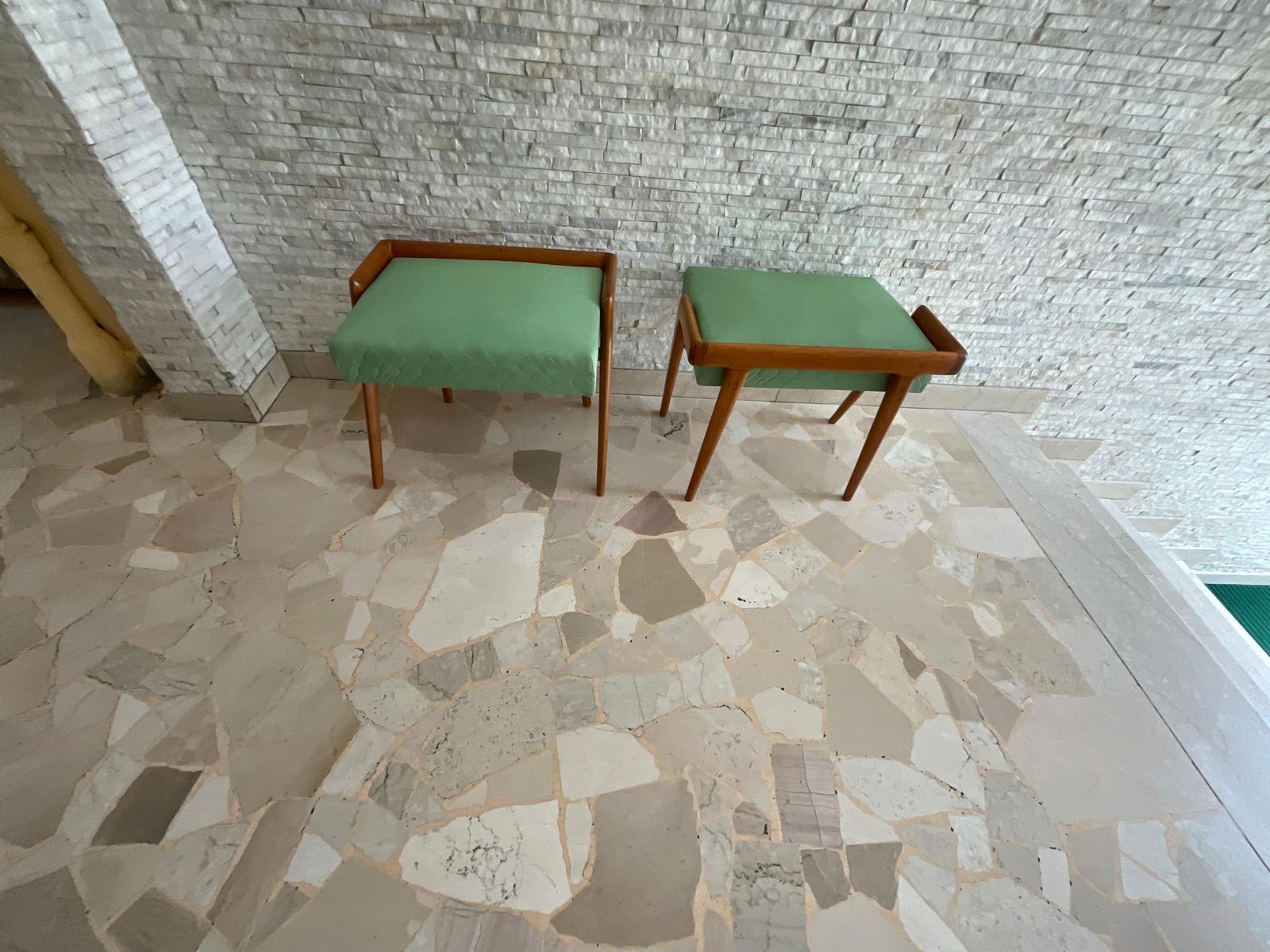 Ico Parisi   Coppia Di Panchette In Ciliegio Imbottitura Originale Ieco Pelle photo vinterior