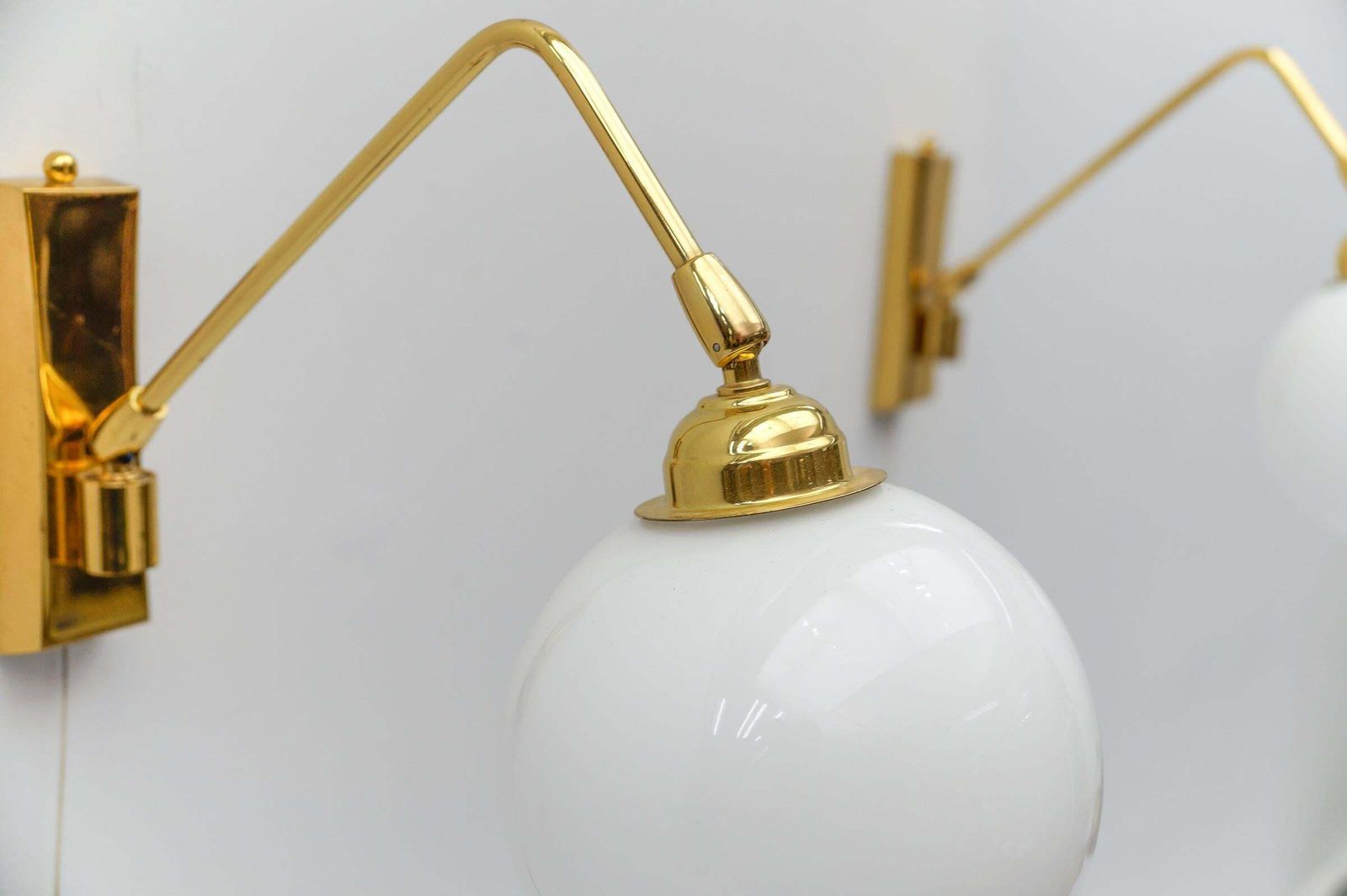 photo vintage Pair Of Lovely Mid Century Modern Wall Lamps In Brass And Milk Glass, 1960s